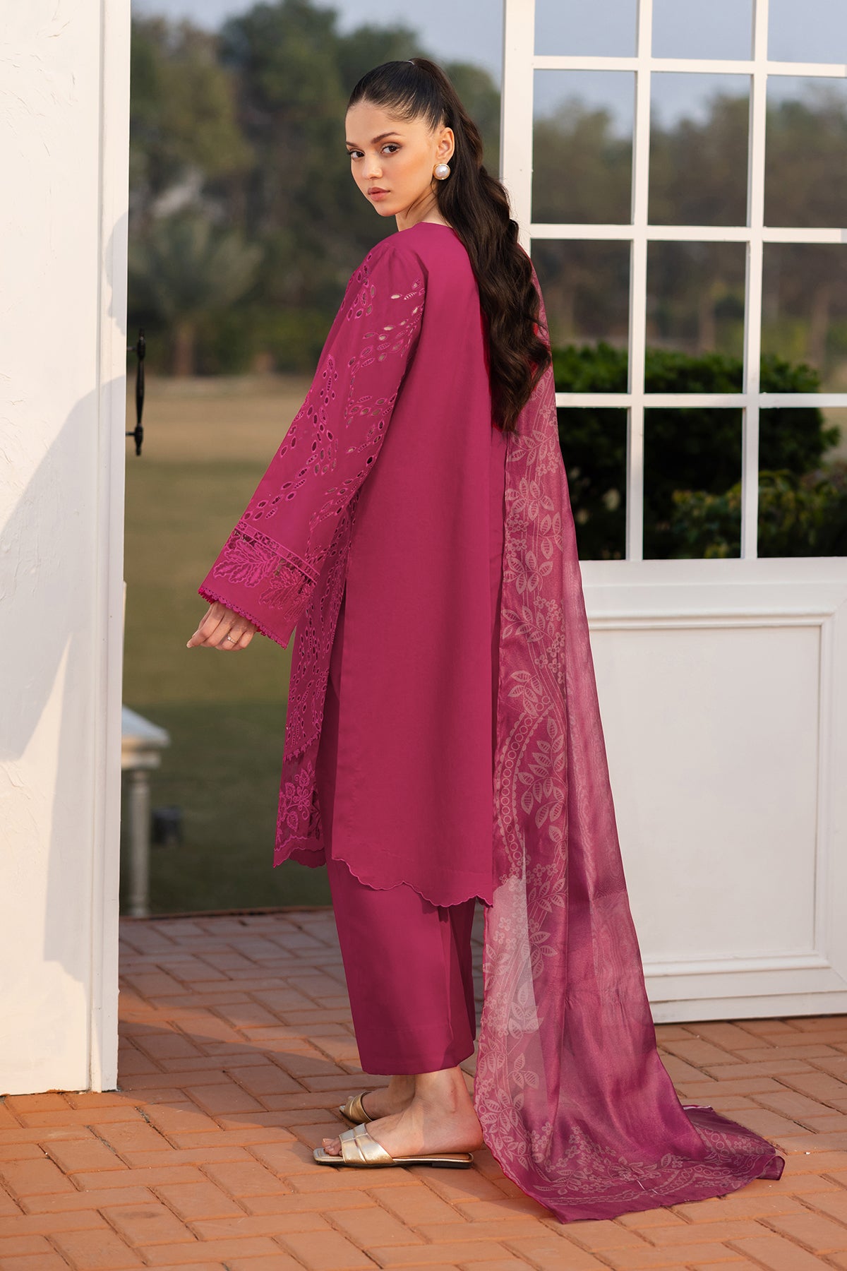 EMBROIDERED PRINTED LAWN UF-4143