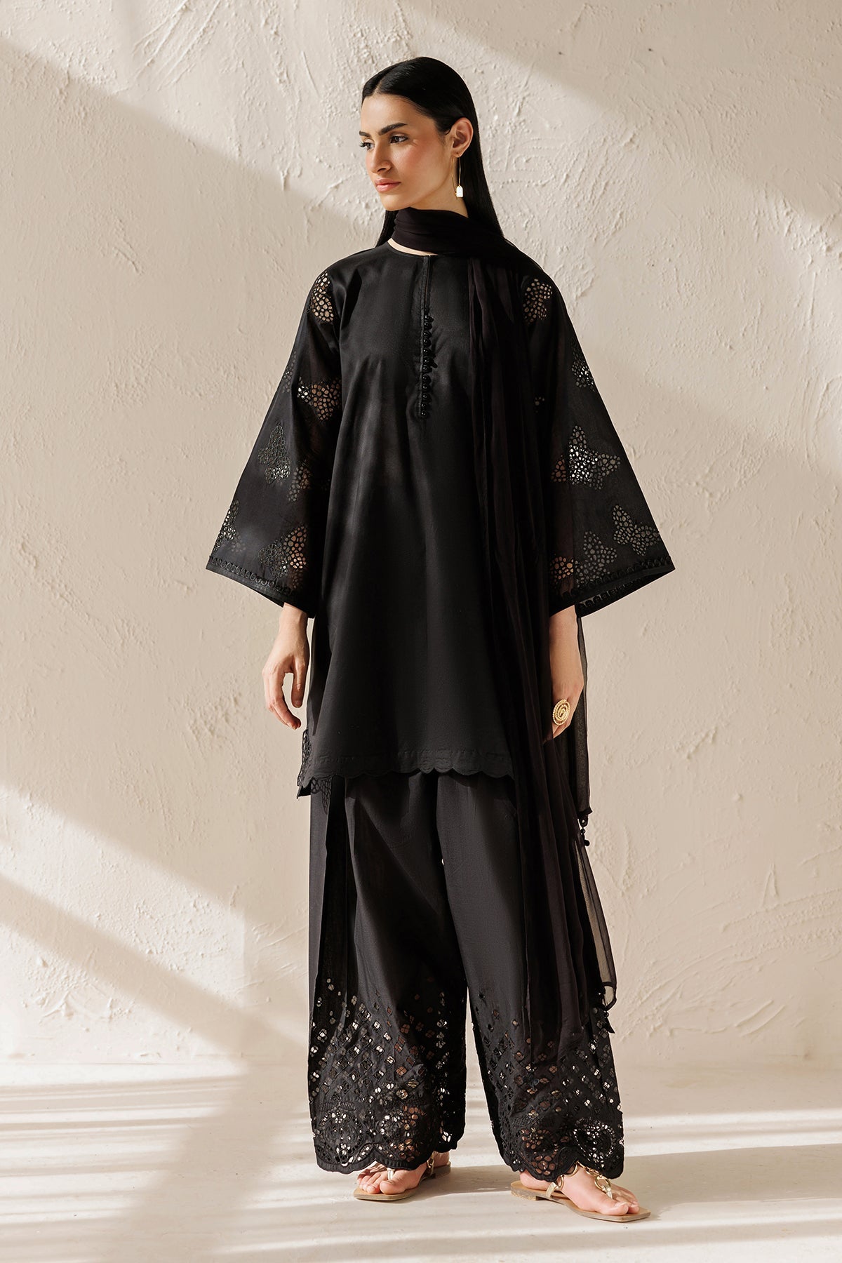 EMBROIDERED SCHIFFLI LAWN PR-1376
