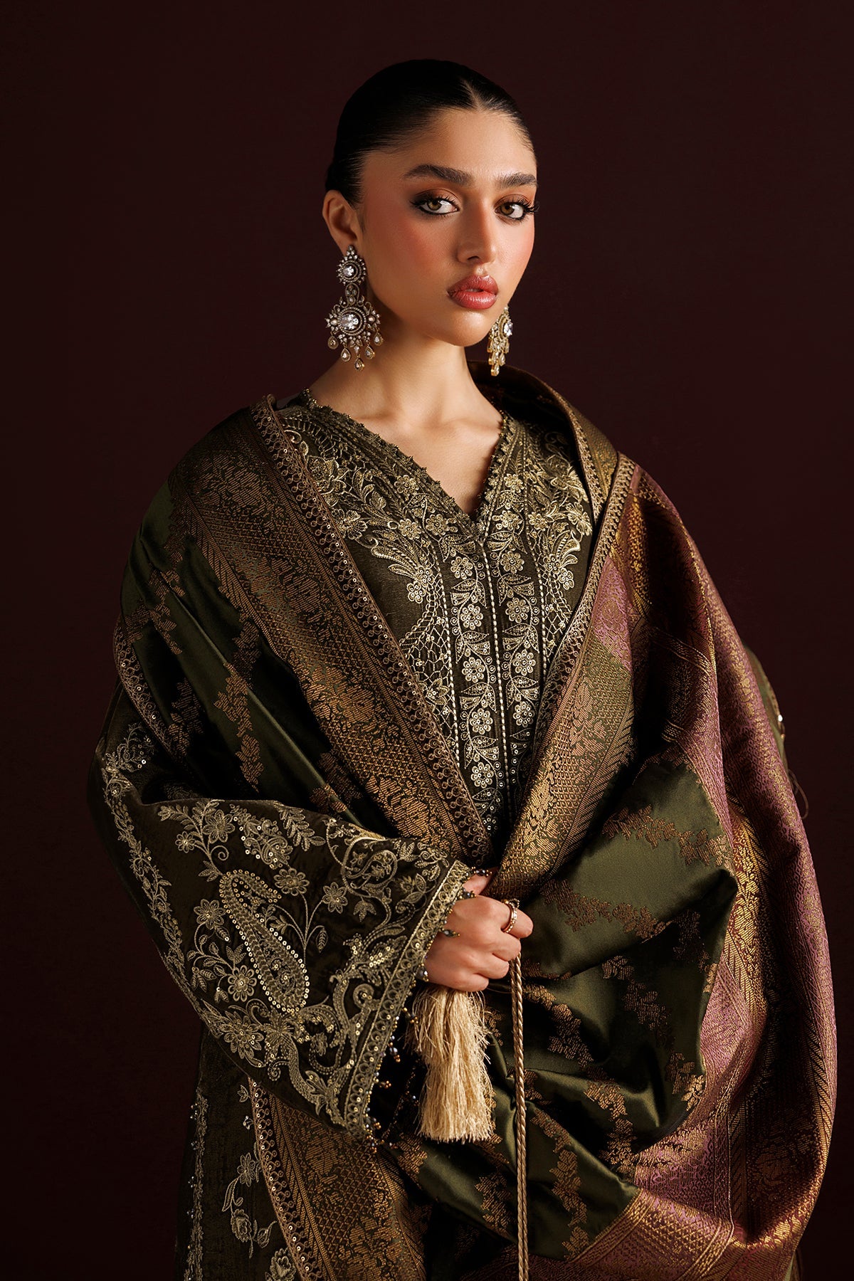EMBROIDERED VELVET UF-4553
