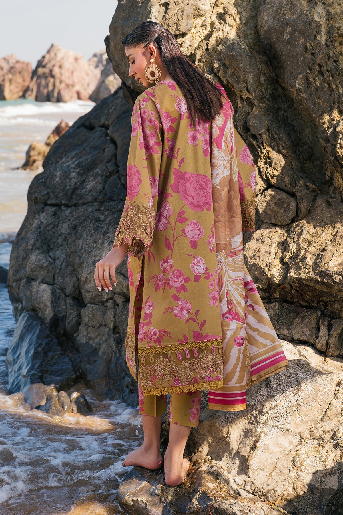 EMBROIDERED PRINTED LAWN SF-4111