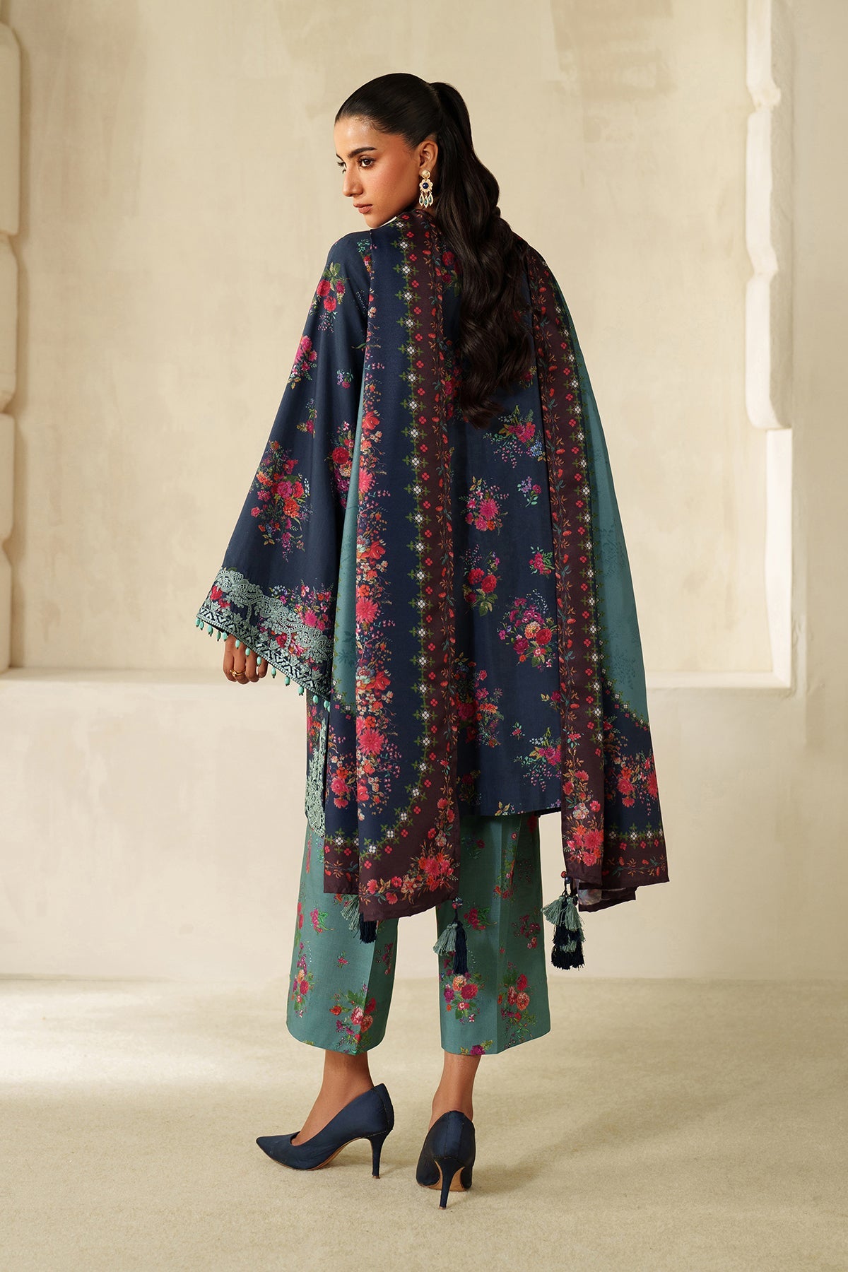 EMBROIDERED KHADDAR SF-4337