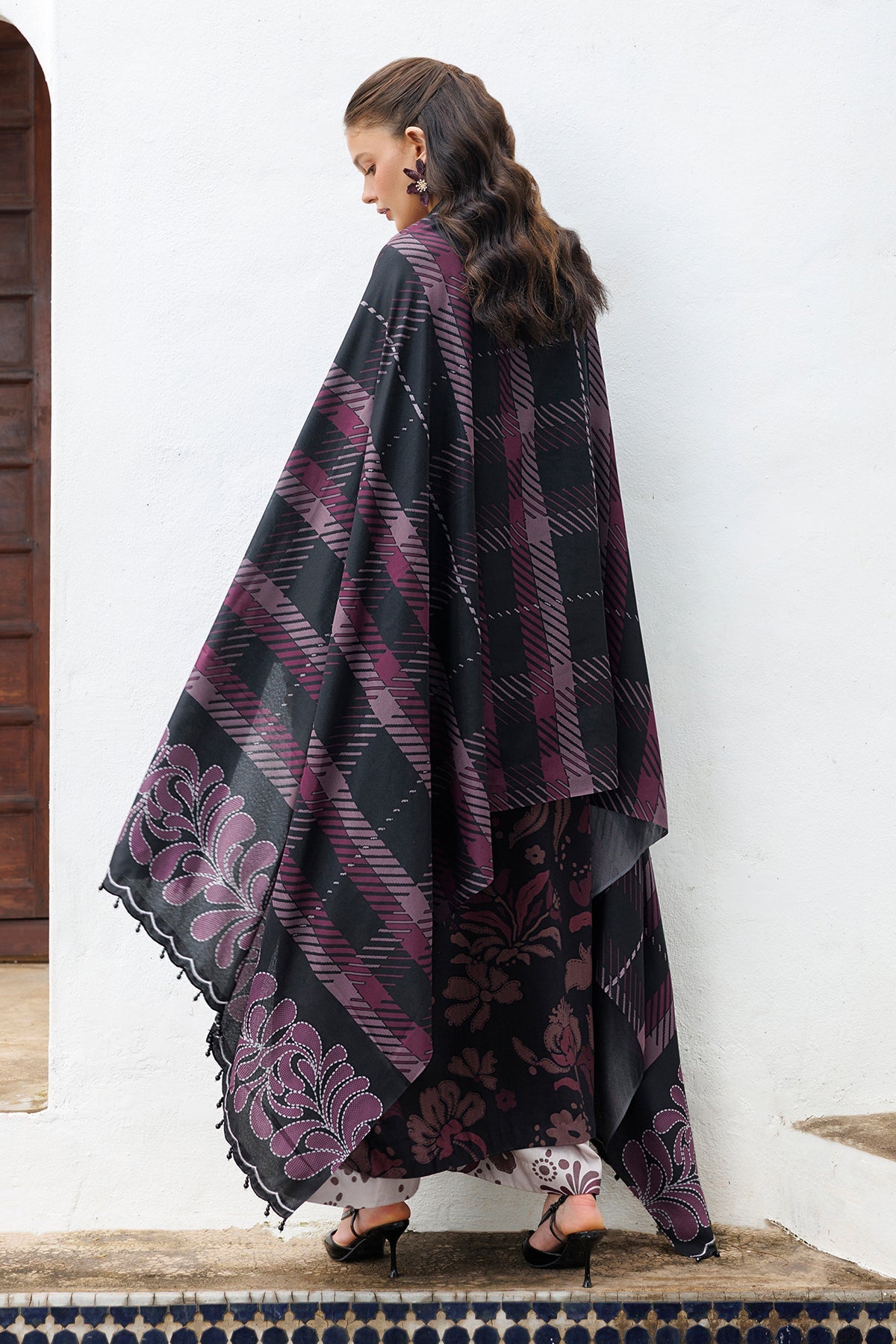 EMBROIDERED VISCOSE SILK UF-4587