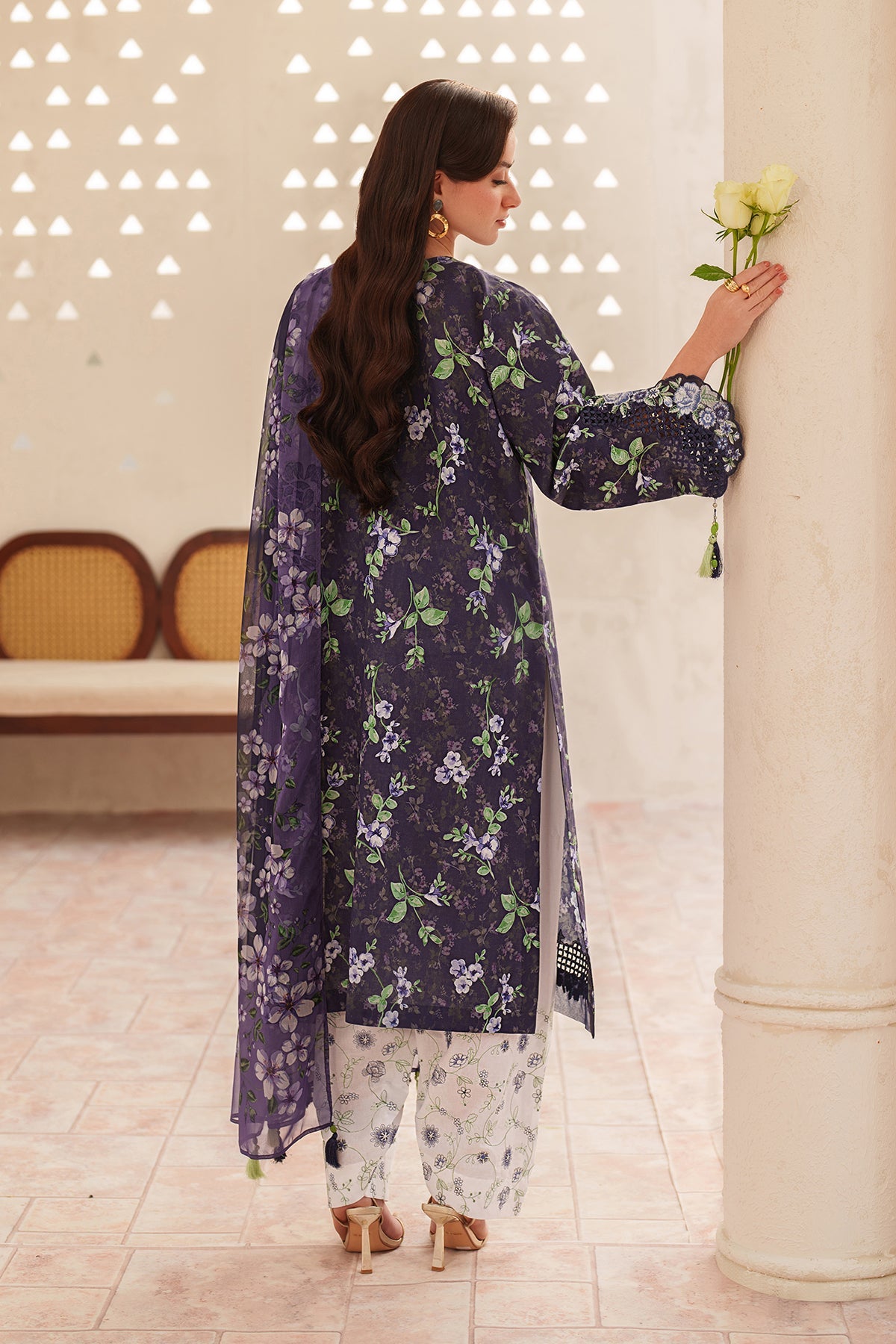 EMBROIDERED LAWN UF-4405