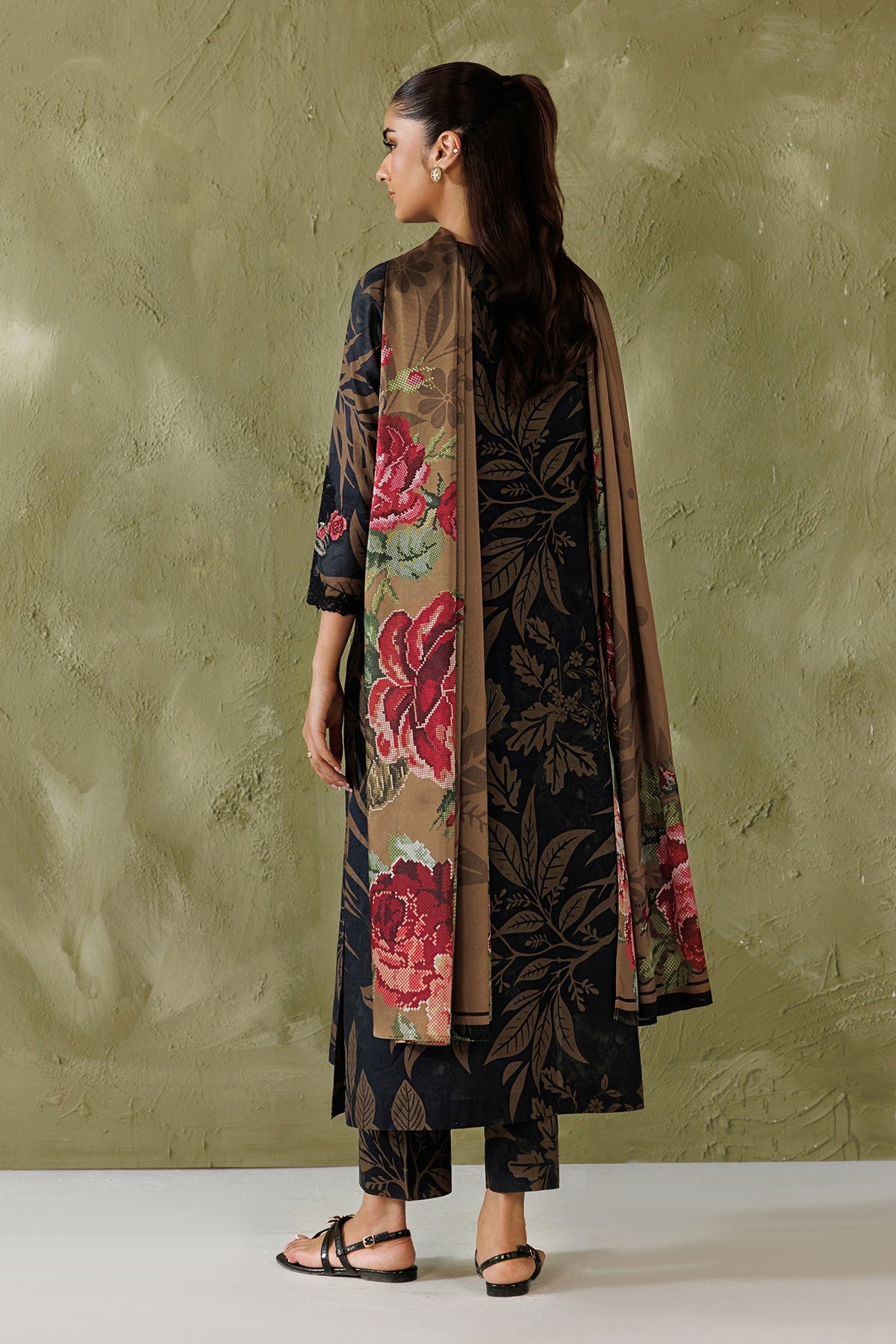 EMBROIDERED LAWN UF-4506