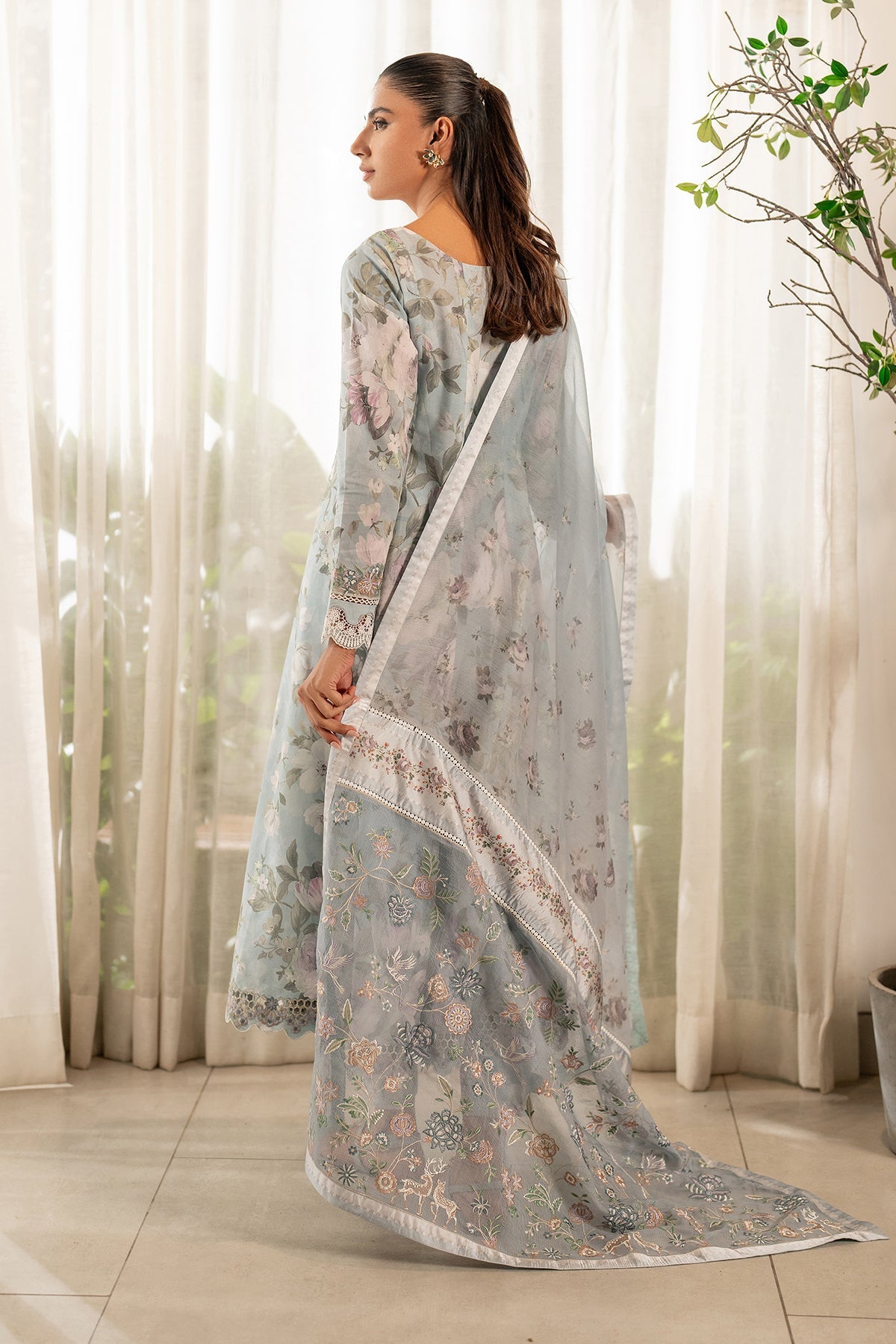EMBROIDERED PRINTED LAWN UF-4103