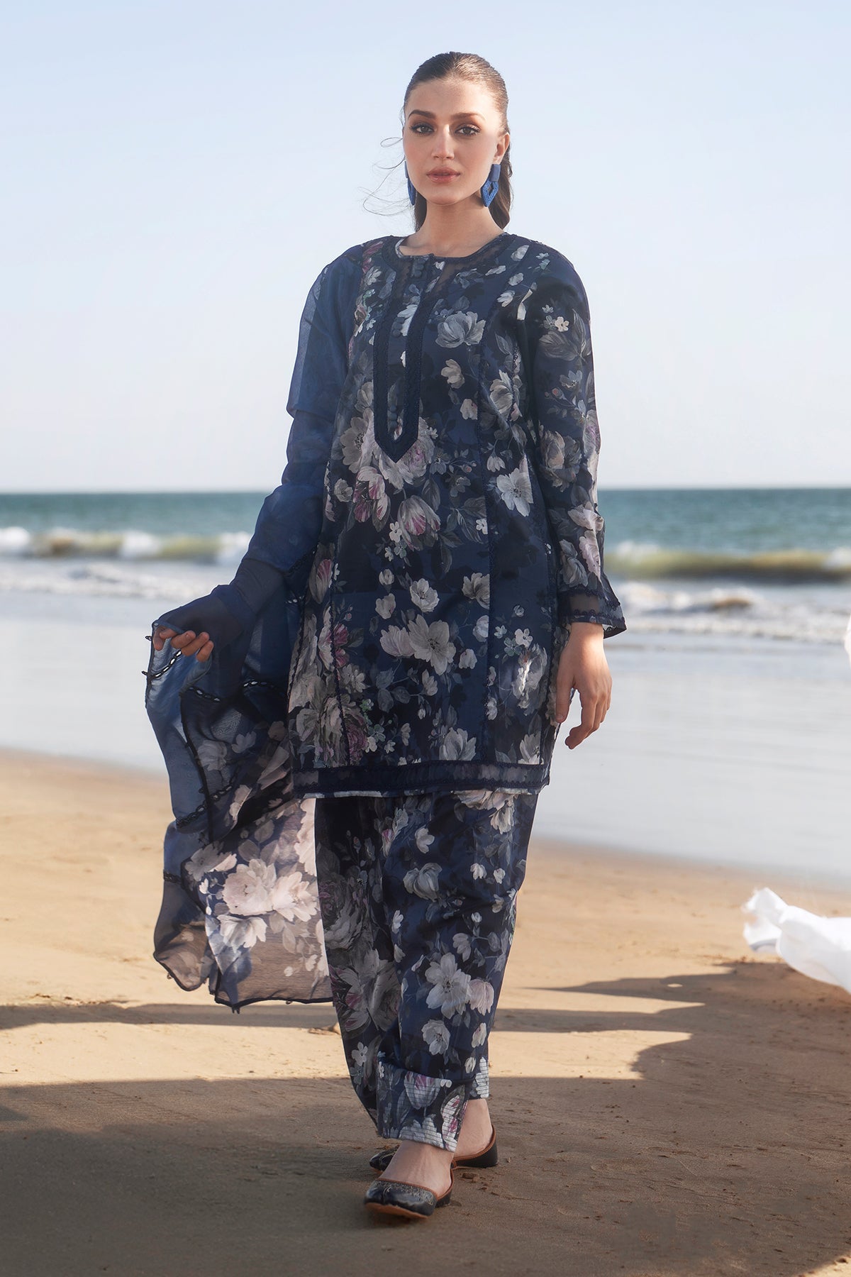 EMBROIDERED PRINTED LAWN UF-4085