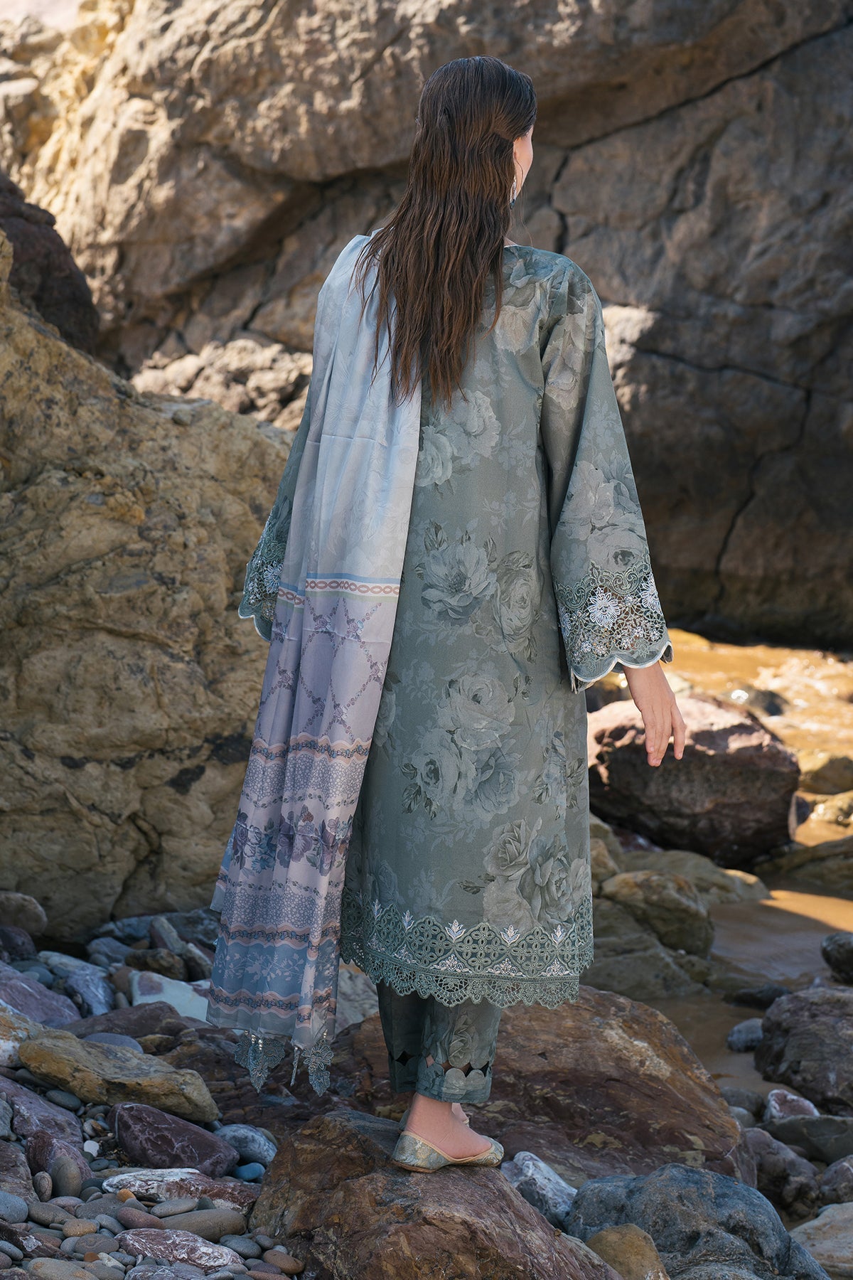 EMBROIDERED PRINTED LAWN UF-4118