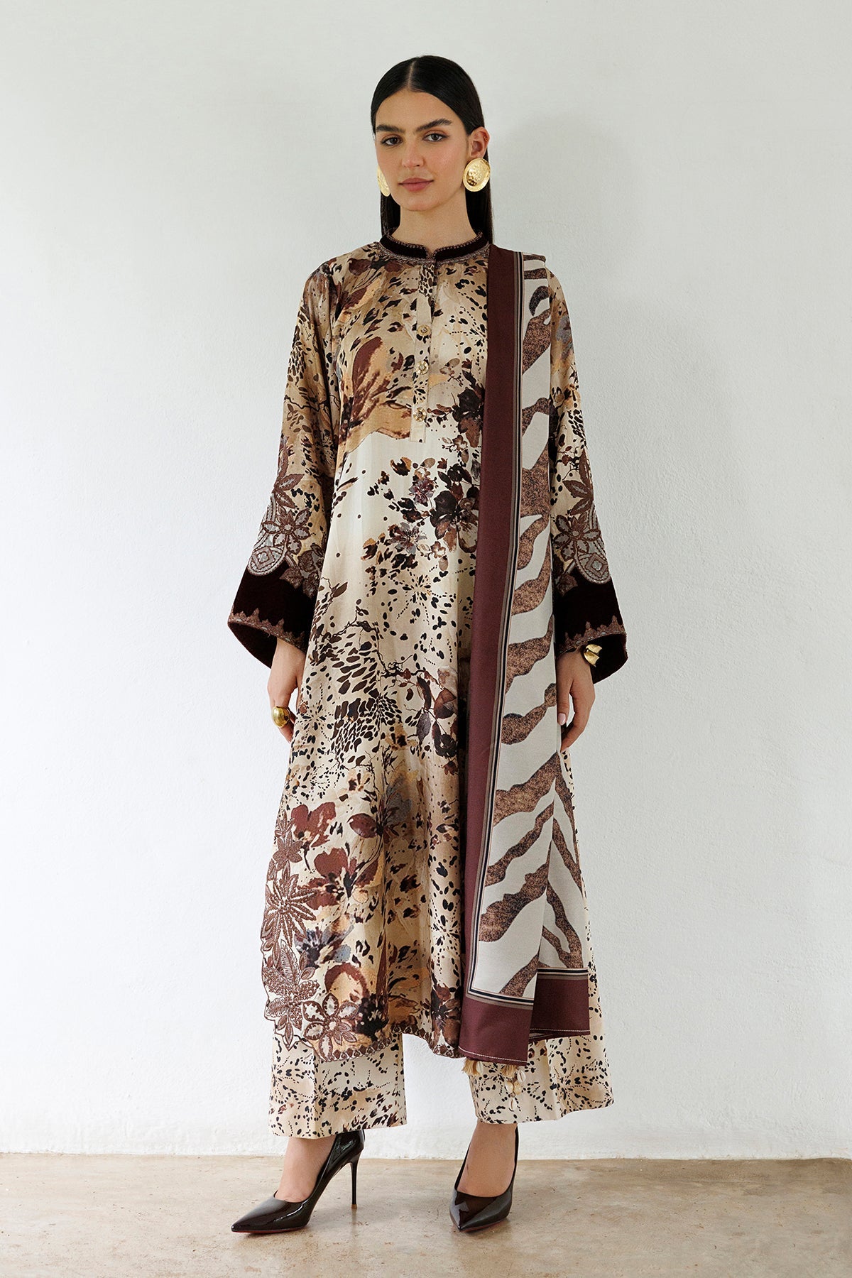 EMBROIDERED VISCOSE SILK SF-4589