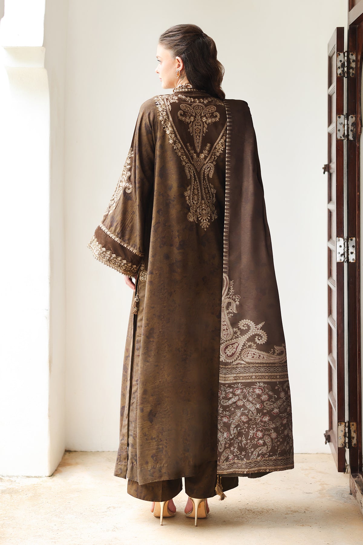 EMBROIDERED VISCOSE SILK SF-4619