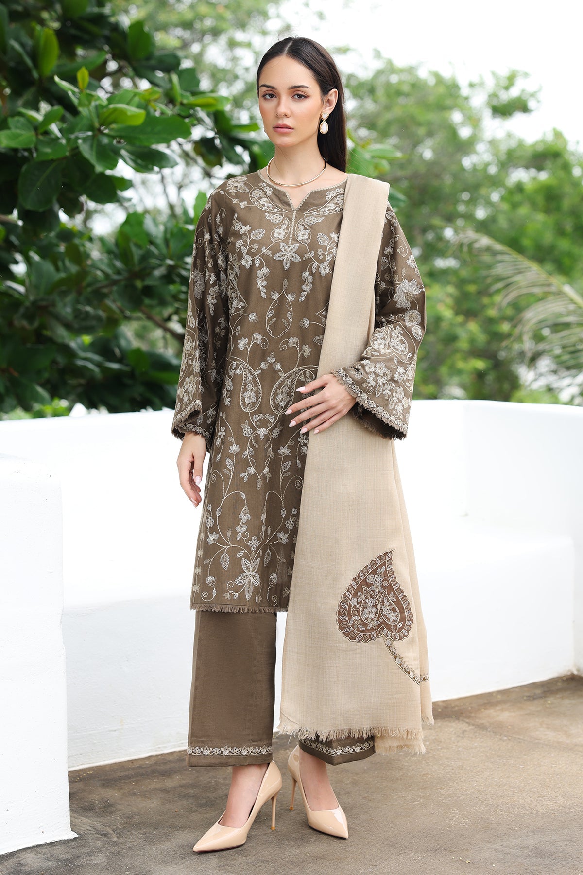EMBROIDERED KHADDAR SF-4618