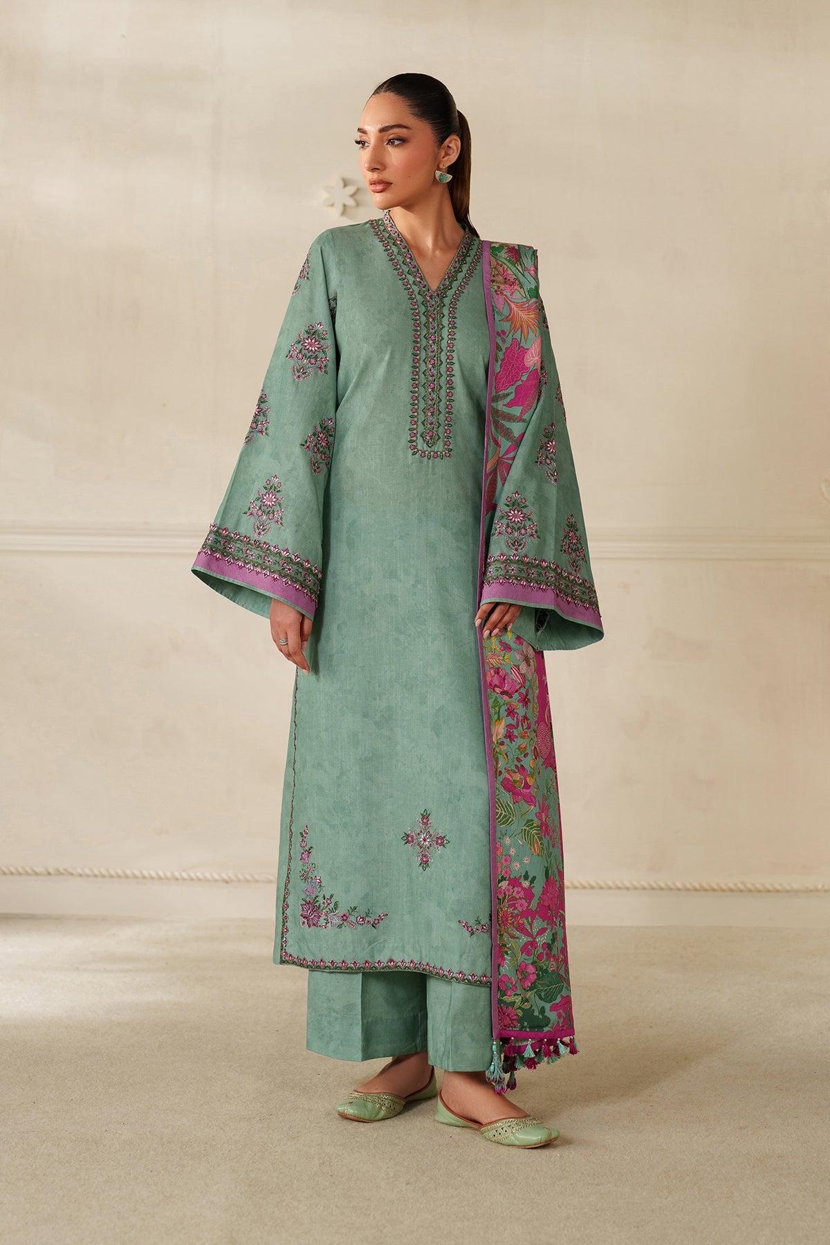 EMBROIDERED KHADDAR SF-4343