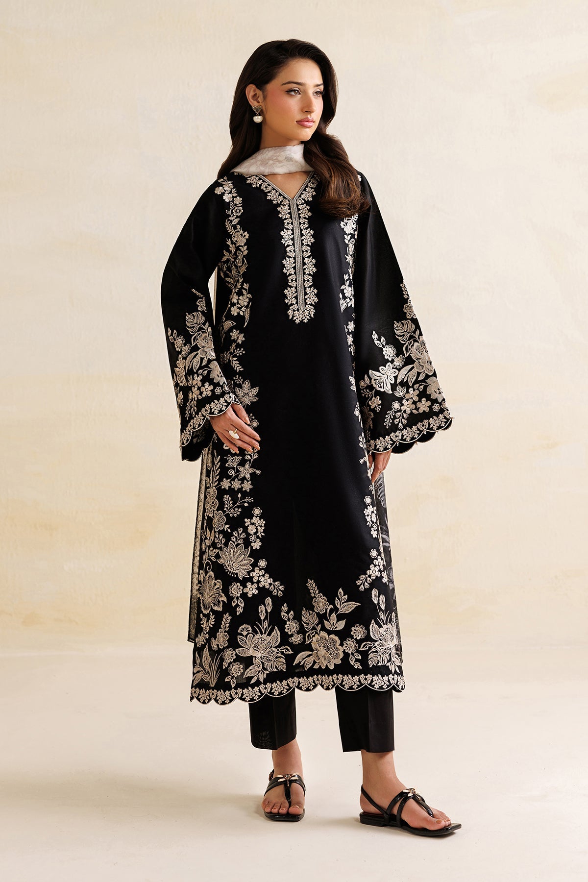 EMBROIDERED LAWN SF-4471