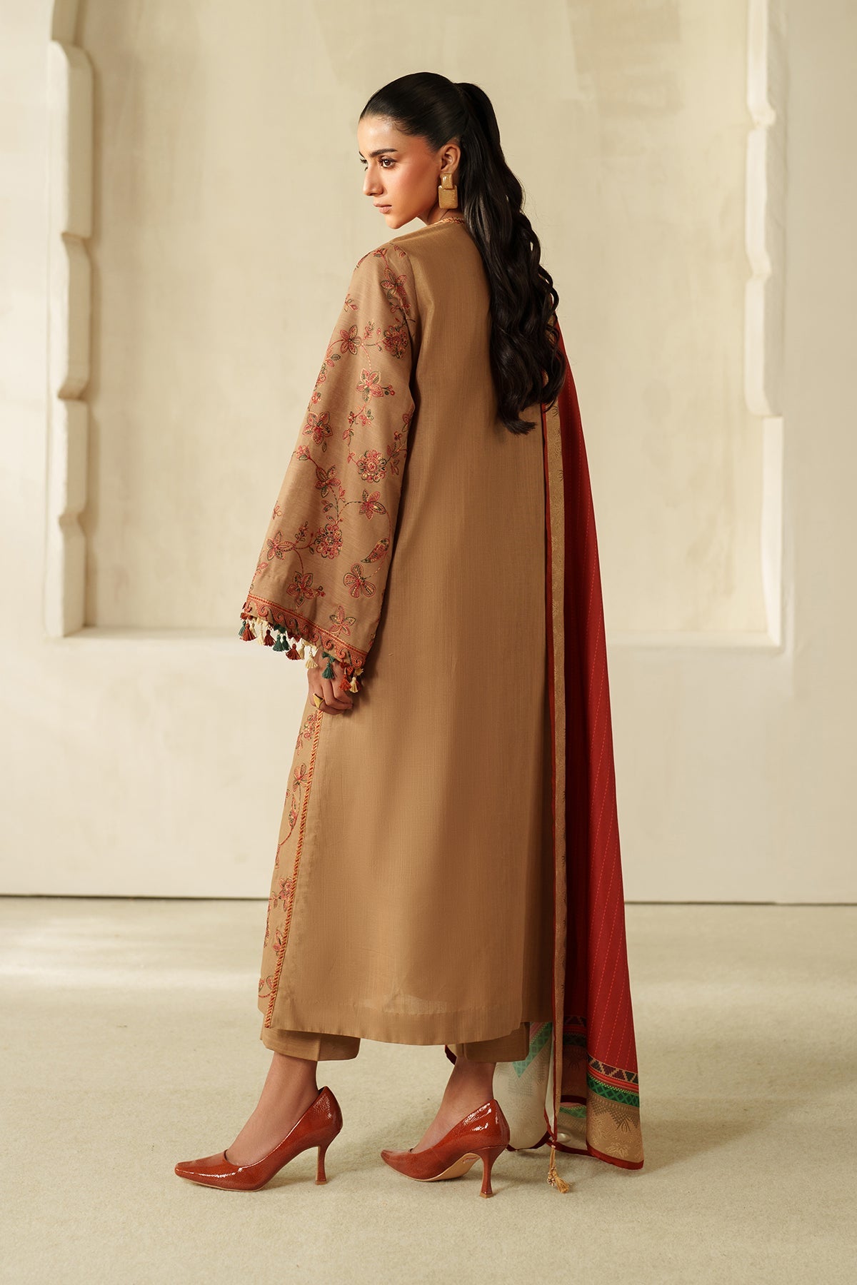 EMBROIDERED KHADDAR UF-4335