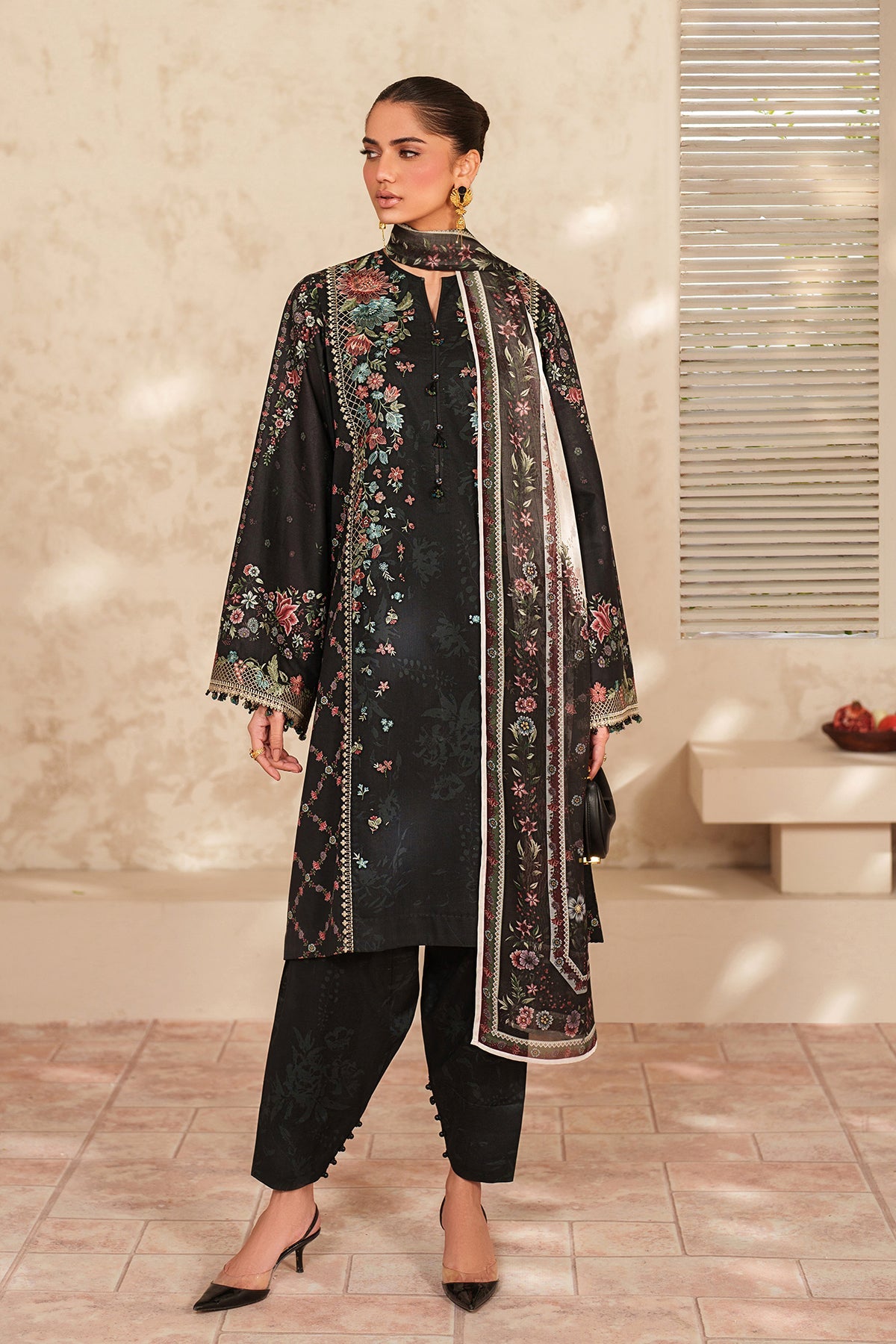 EMBROIDERED LAWN SF-4415
