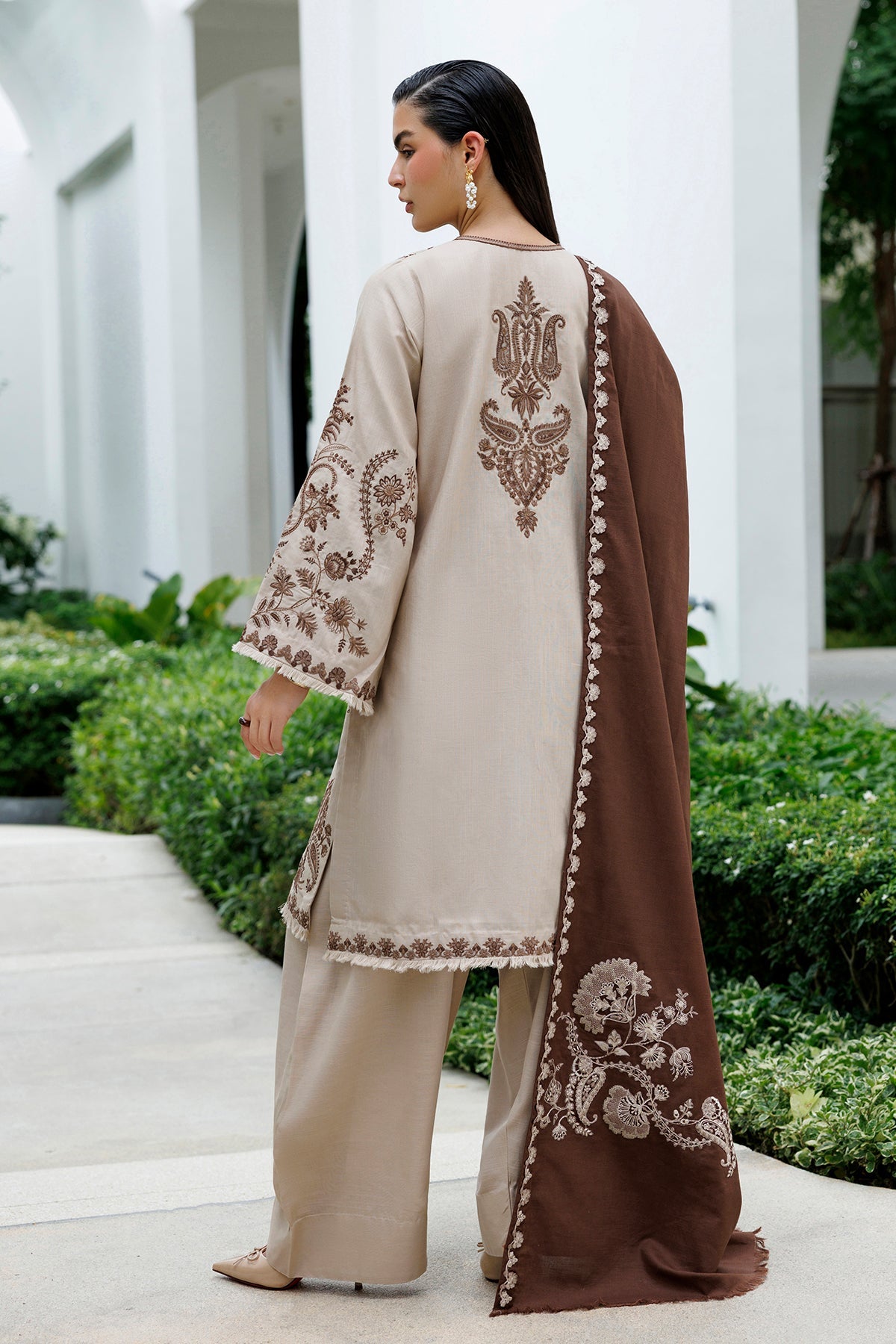 EMBROIDERED KHADDAR UF-4595