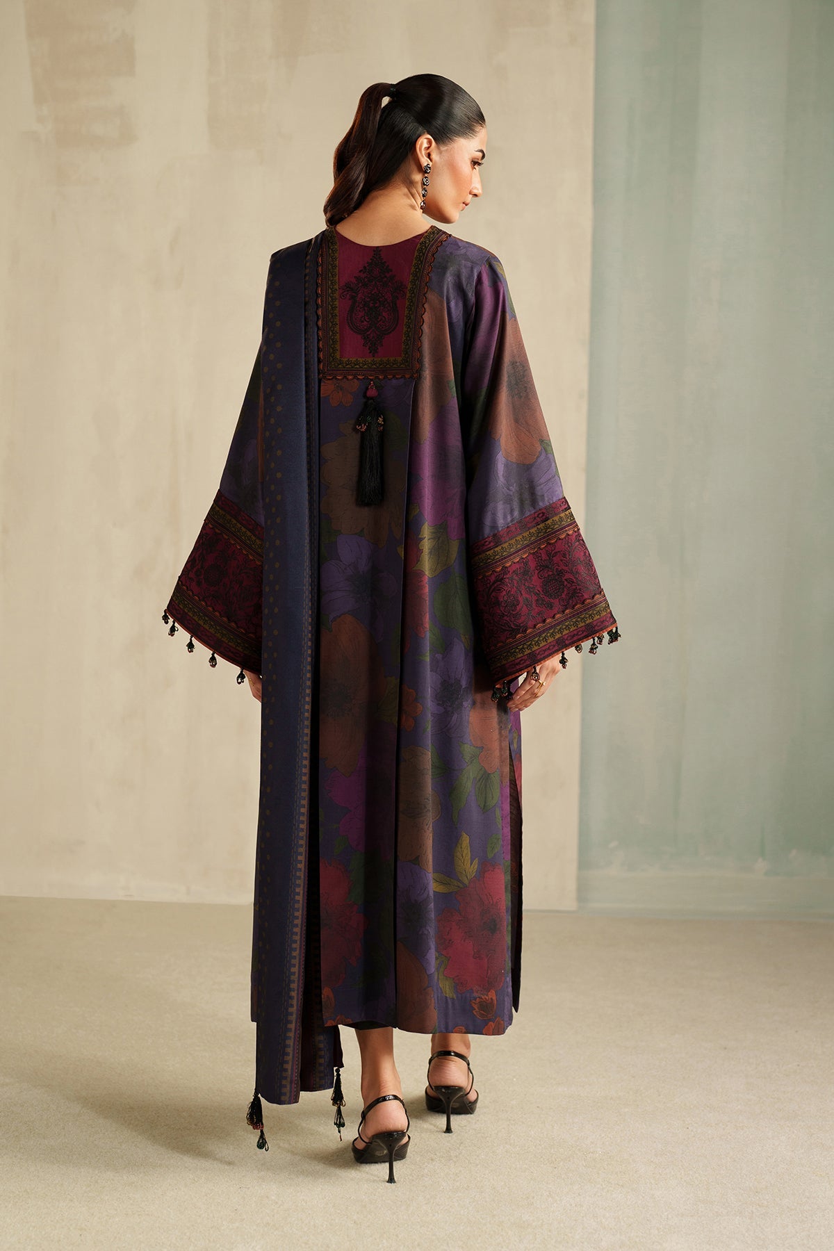 EMBROIDERED KHADDAR UF-4325