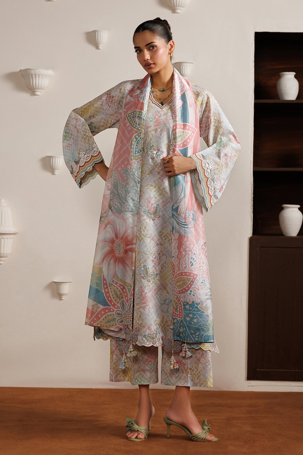 EMBROIDERED LAWN UF-4526