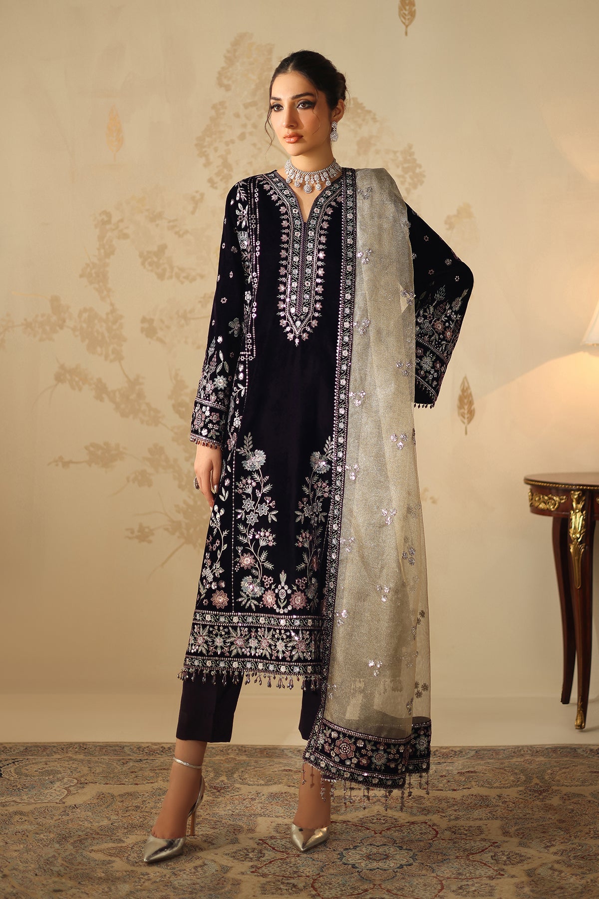 EMBROIDERED VELVET SF-4321
