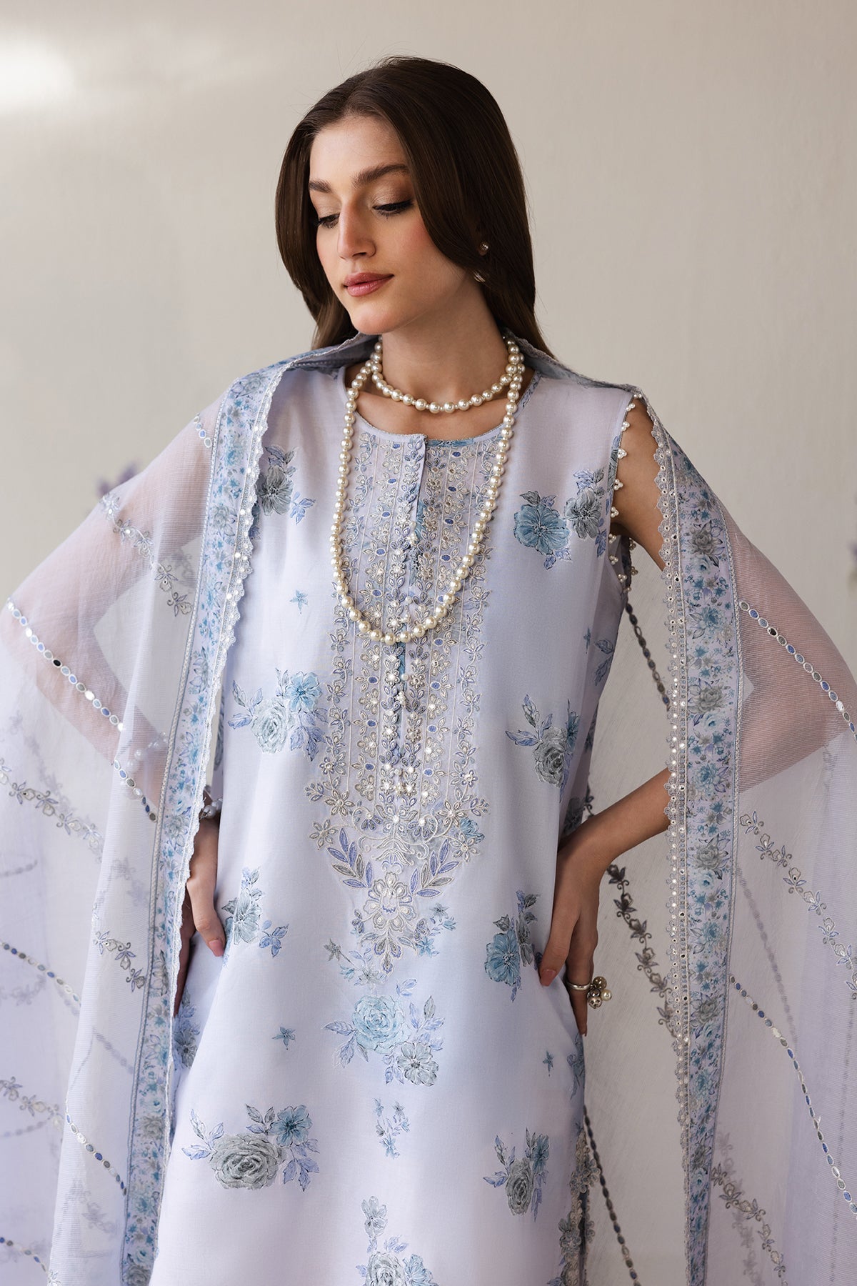EMBROIDERED LAWN SF-4424