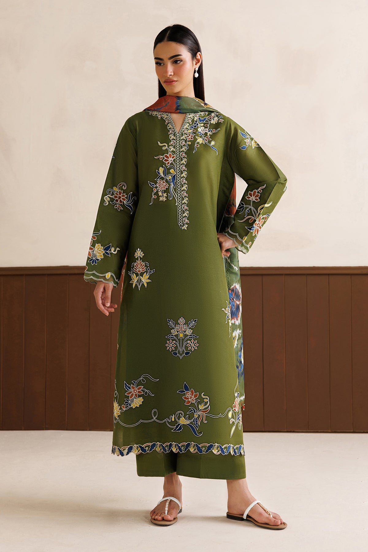 EMBROIDERED LAWN UF-4472