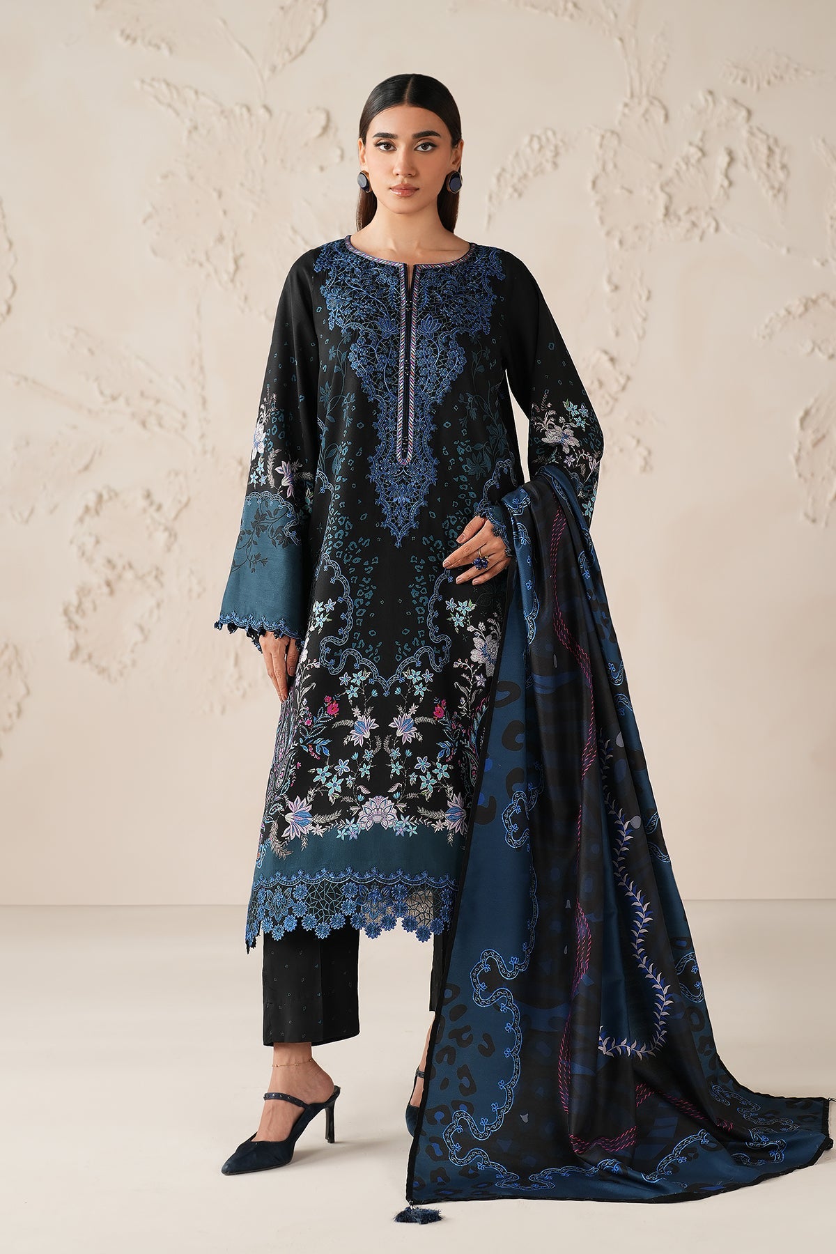 EMBROIDERED VISCOSE SILK UF-4306