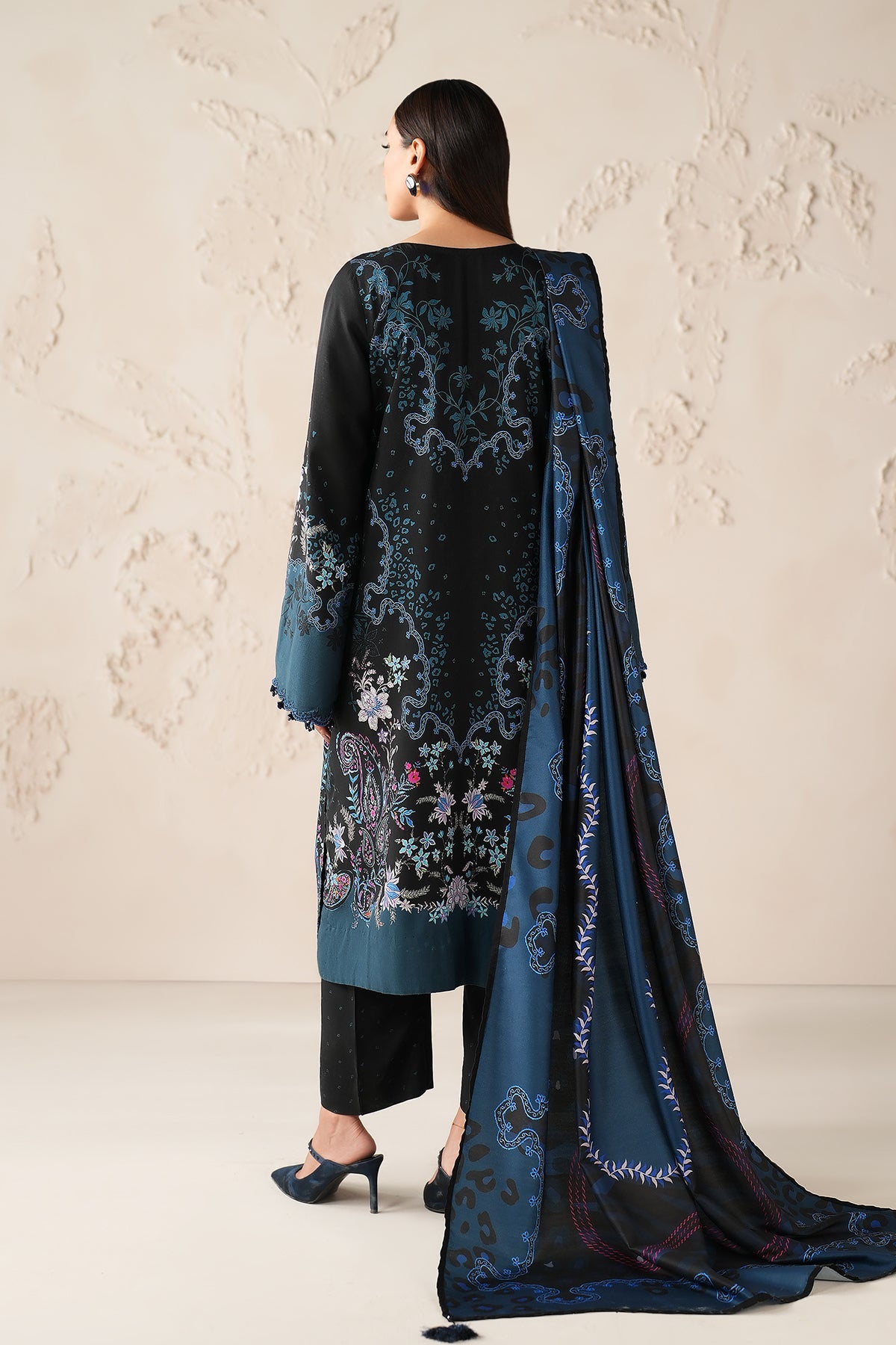 EMBROIDERED VISCOSE SILK UF-4306