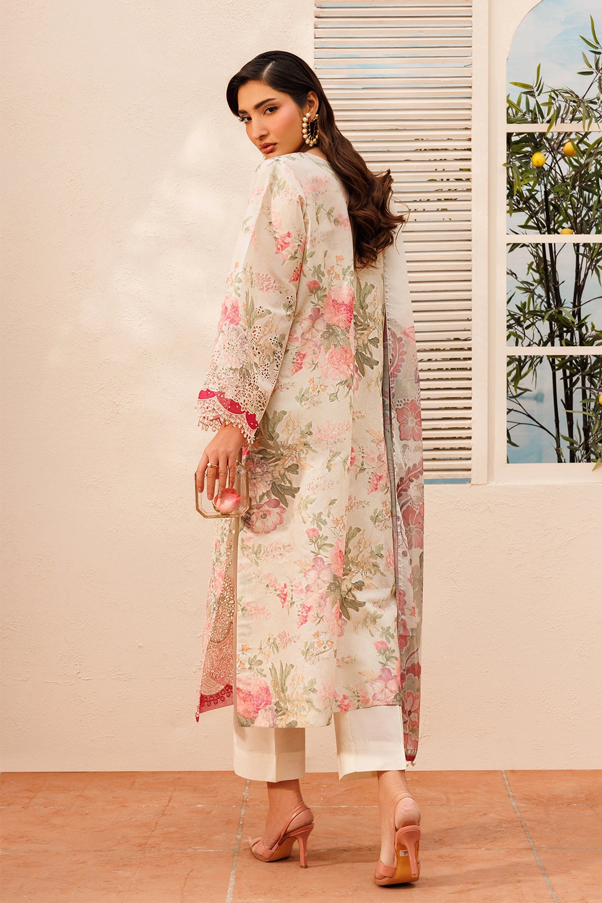 EMBROIDERED LAWN UF-4397