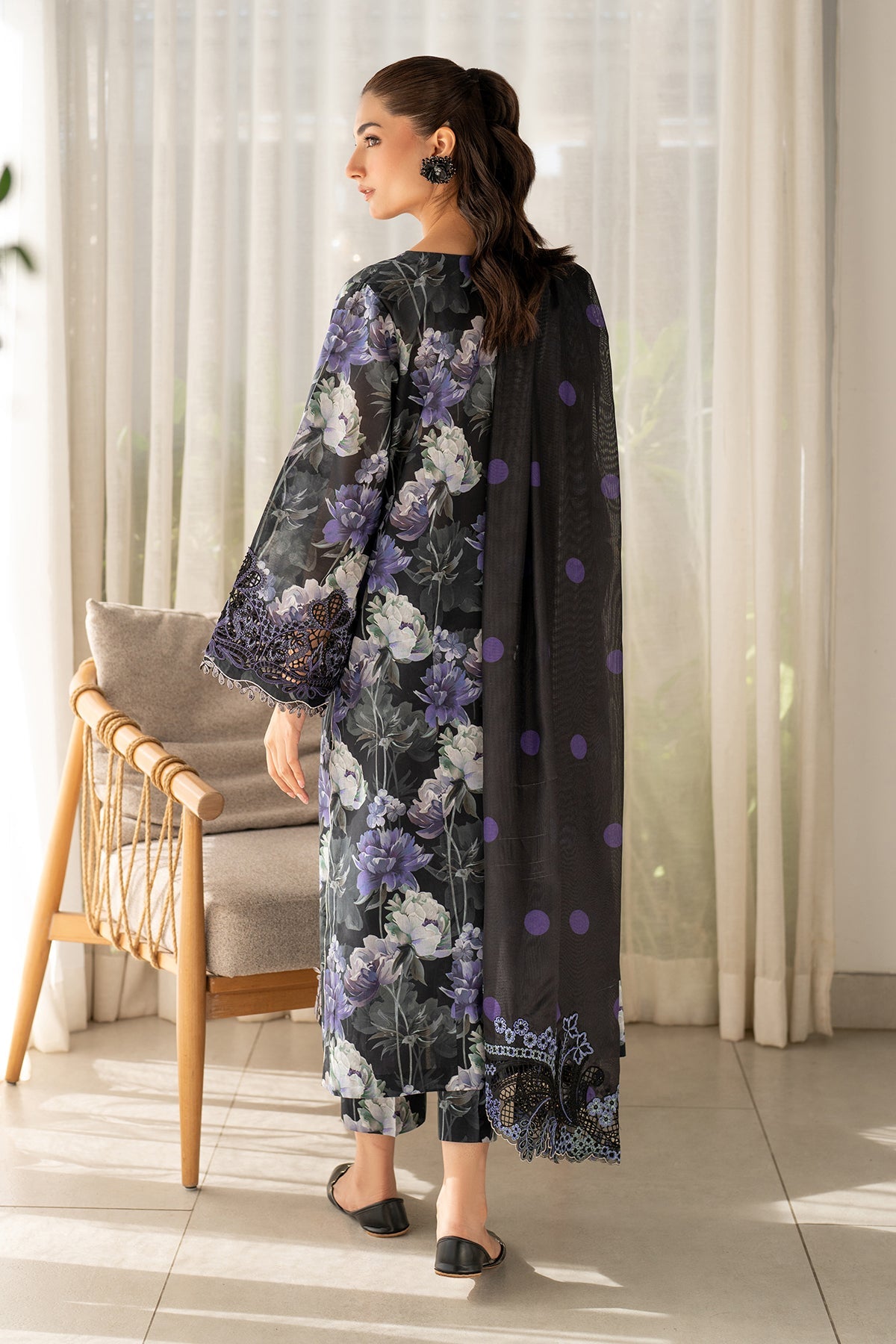 EMBROIDERED PRINTED LAWN UF-4093