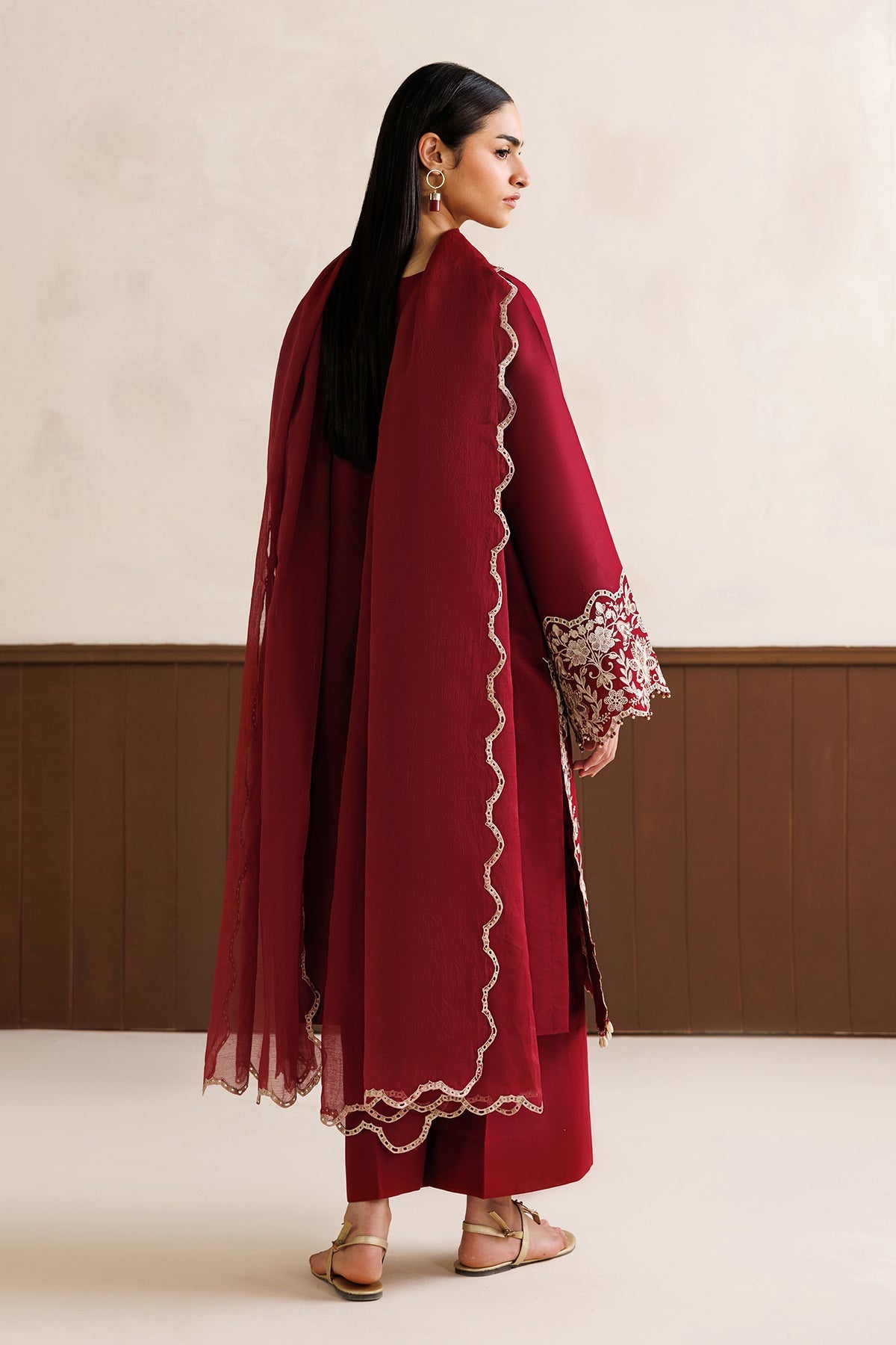 EMBROIDERED LAWN UF-4473