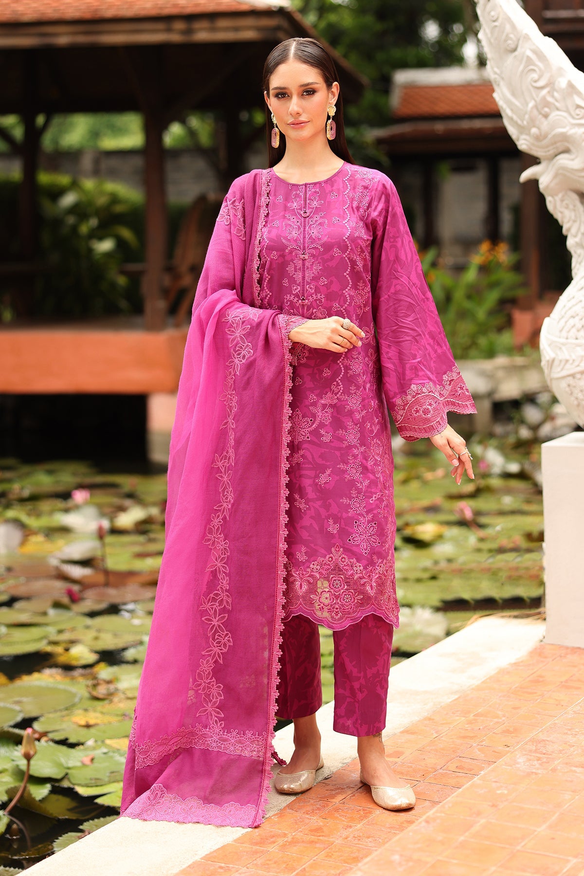 EMBROIDERED LAWN UF-4254