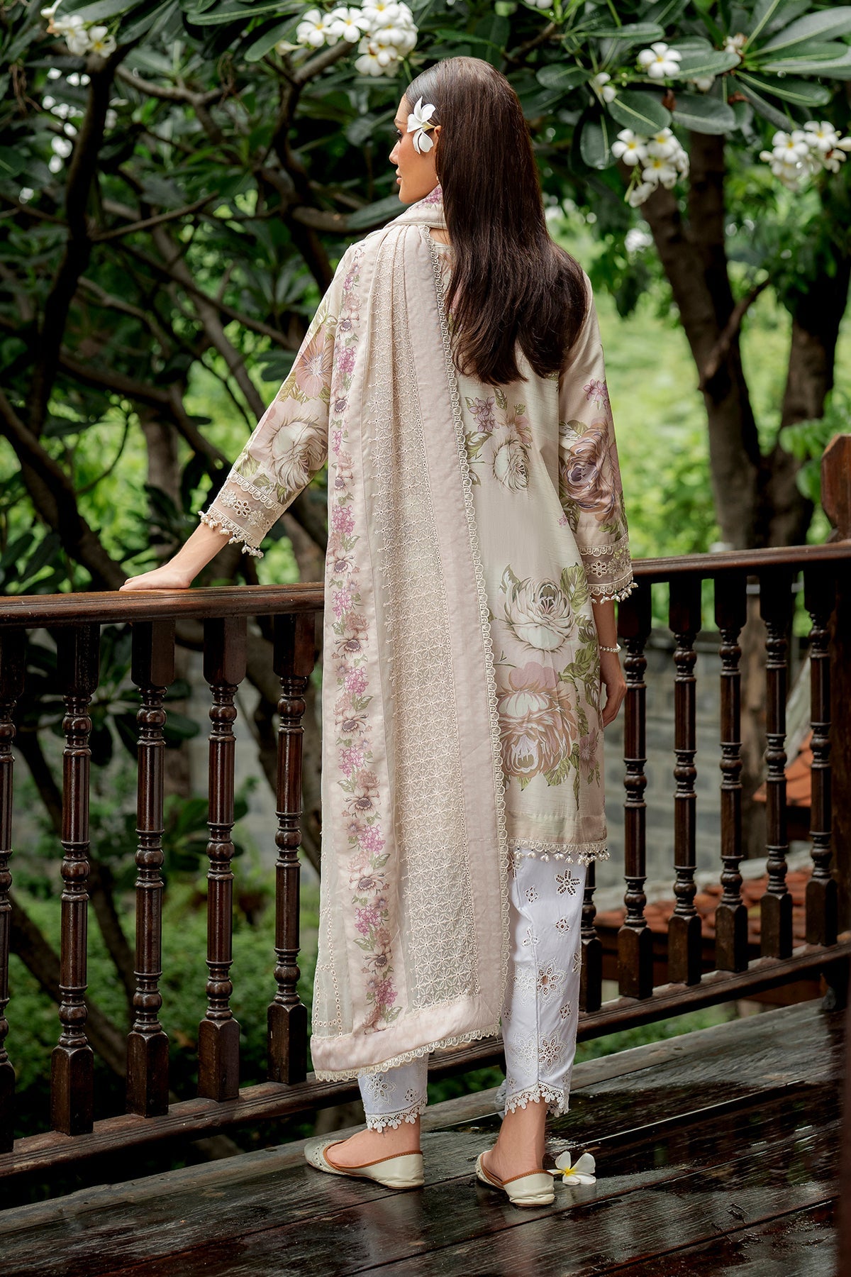 EMBROIDERED LAWN UF-4270
