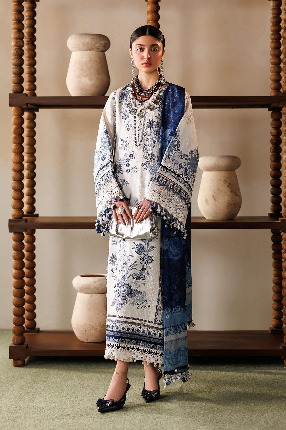 EMBROIDERED LAWN EL26-D06 UNSTITCHED