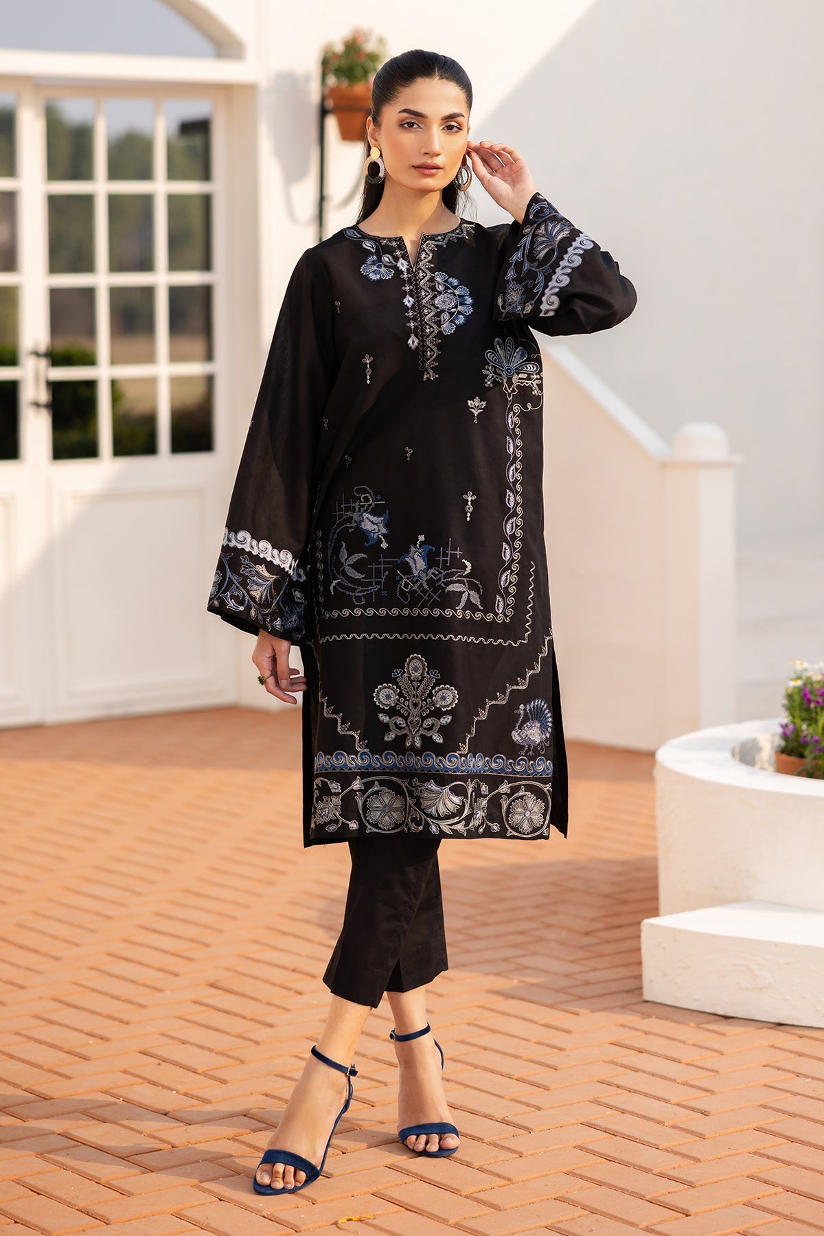 EMBROIDERED LAWN PR-1107