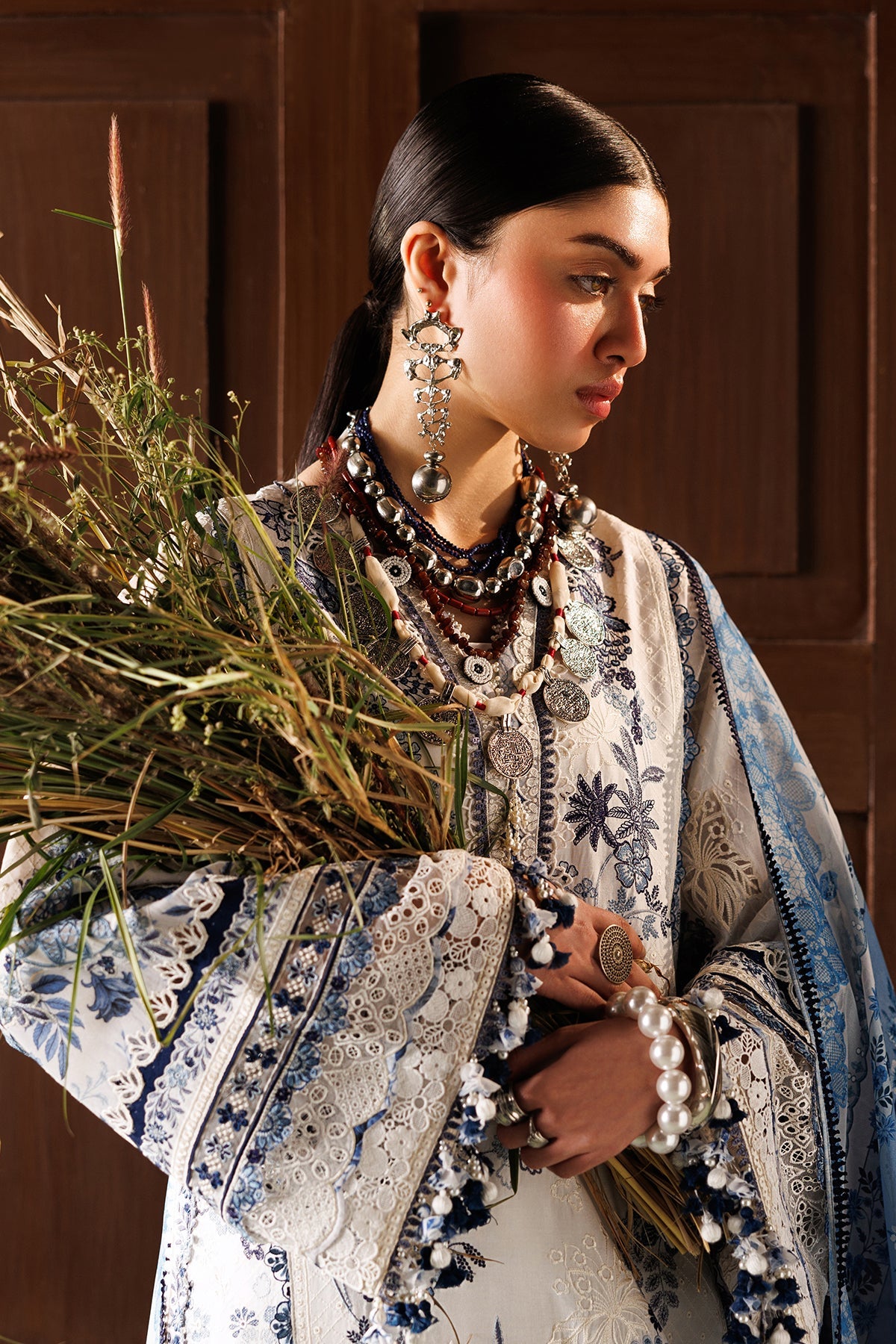 EMBROIDERED LAWN EL26-D06 STITCHED