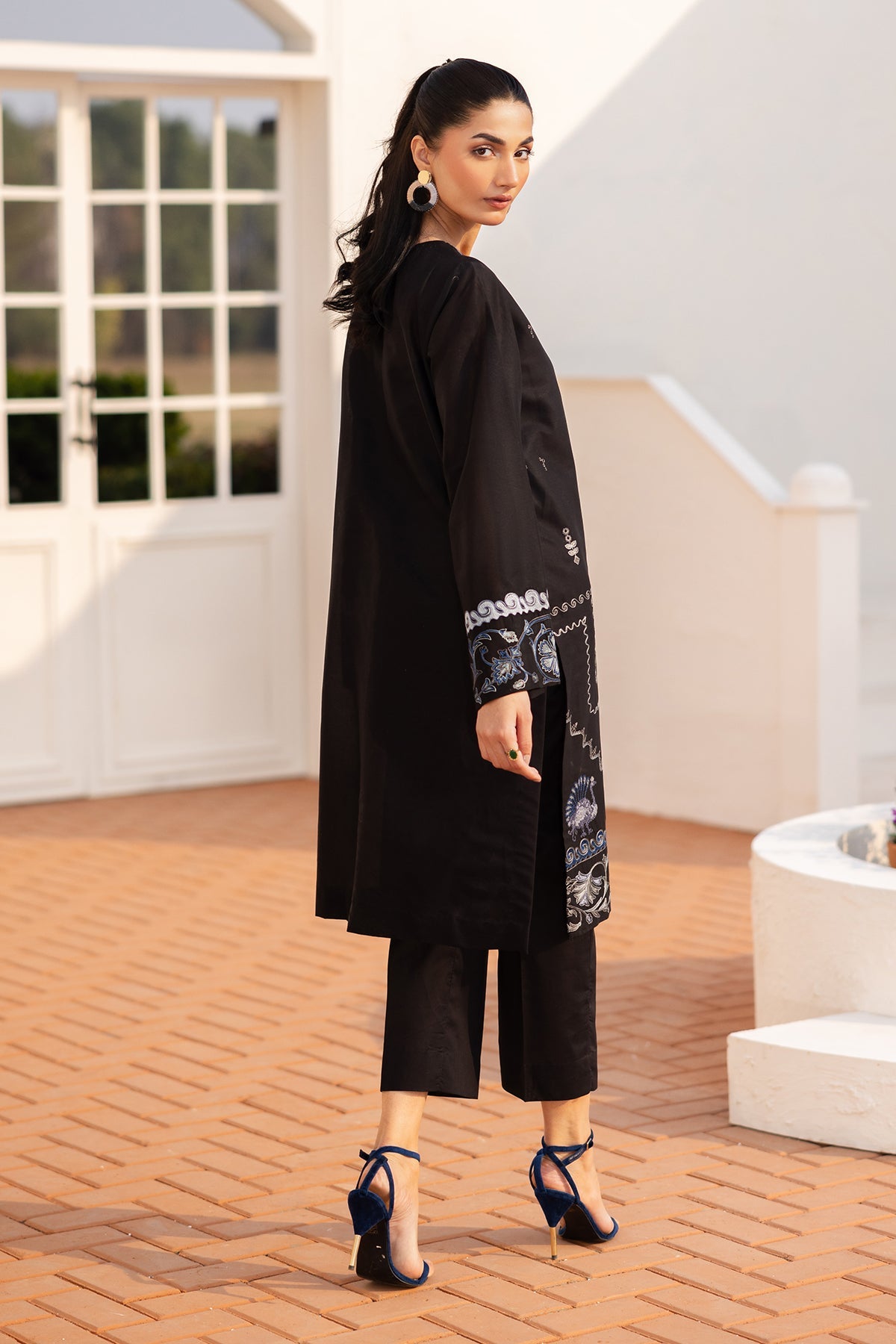 EMBROIDERED LAWN PR-1107