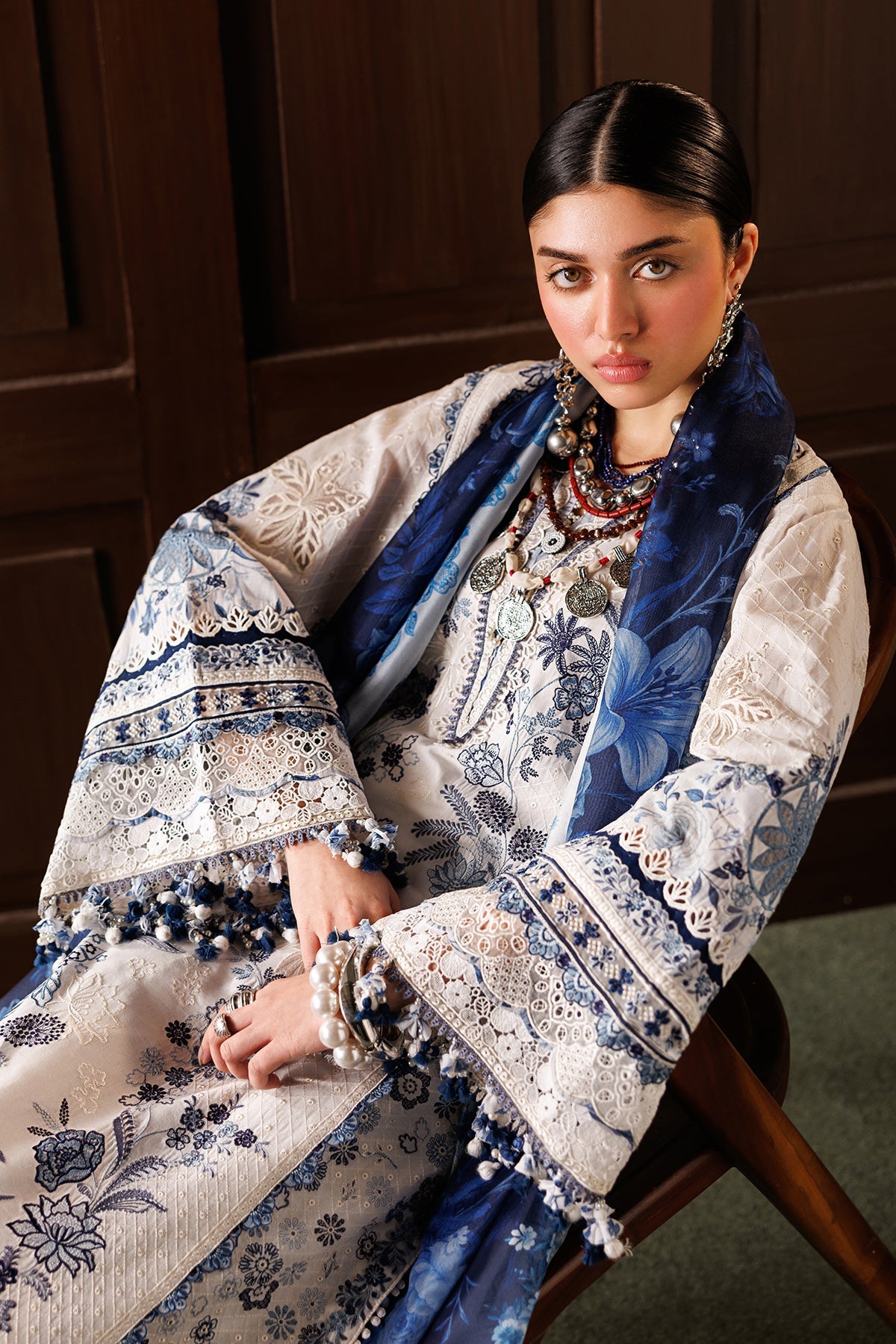 EMBROIDERED LAWN EL26-D06 STITCHED