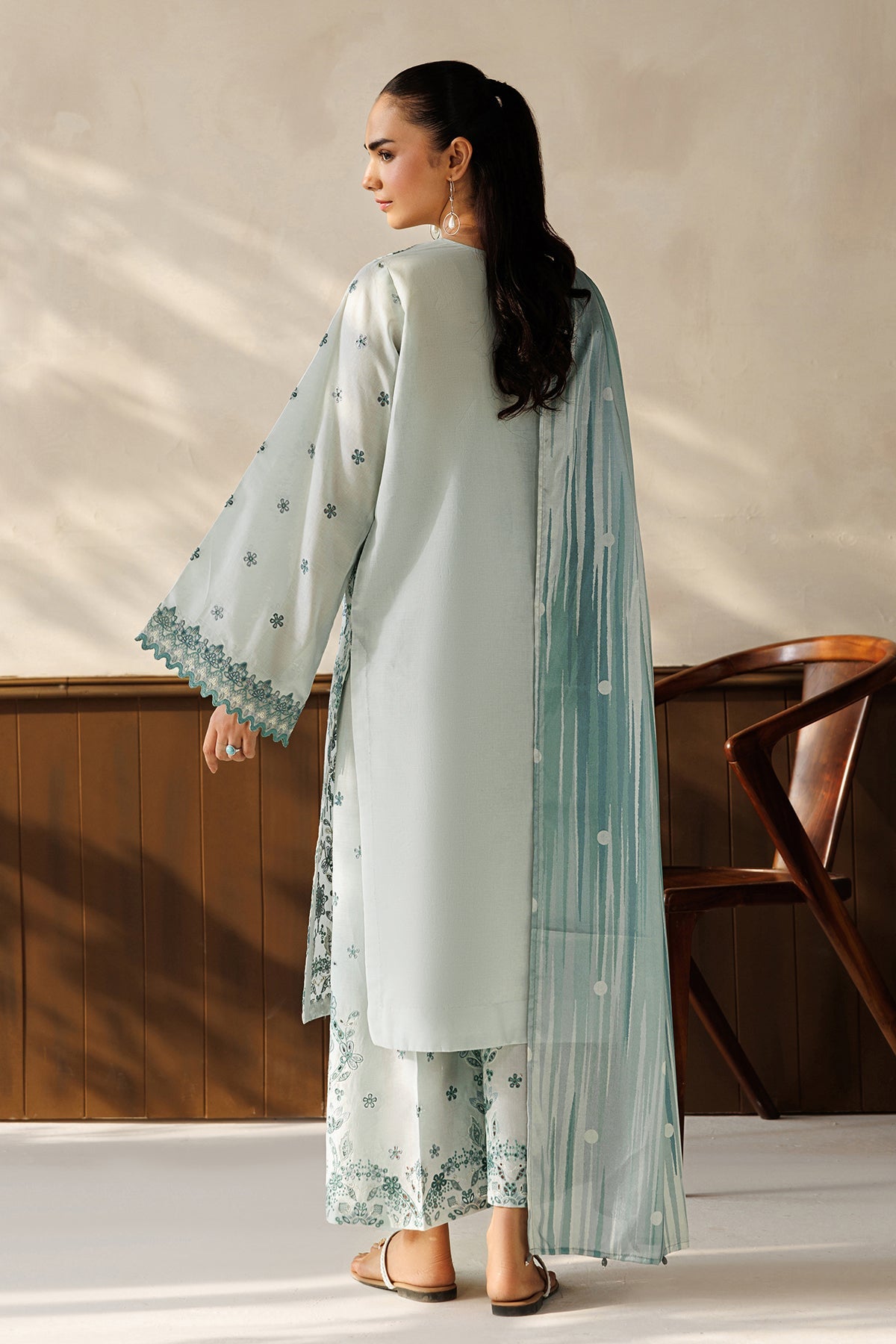 EMBROIDERED LAWN UF-4503