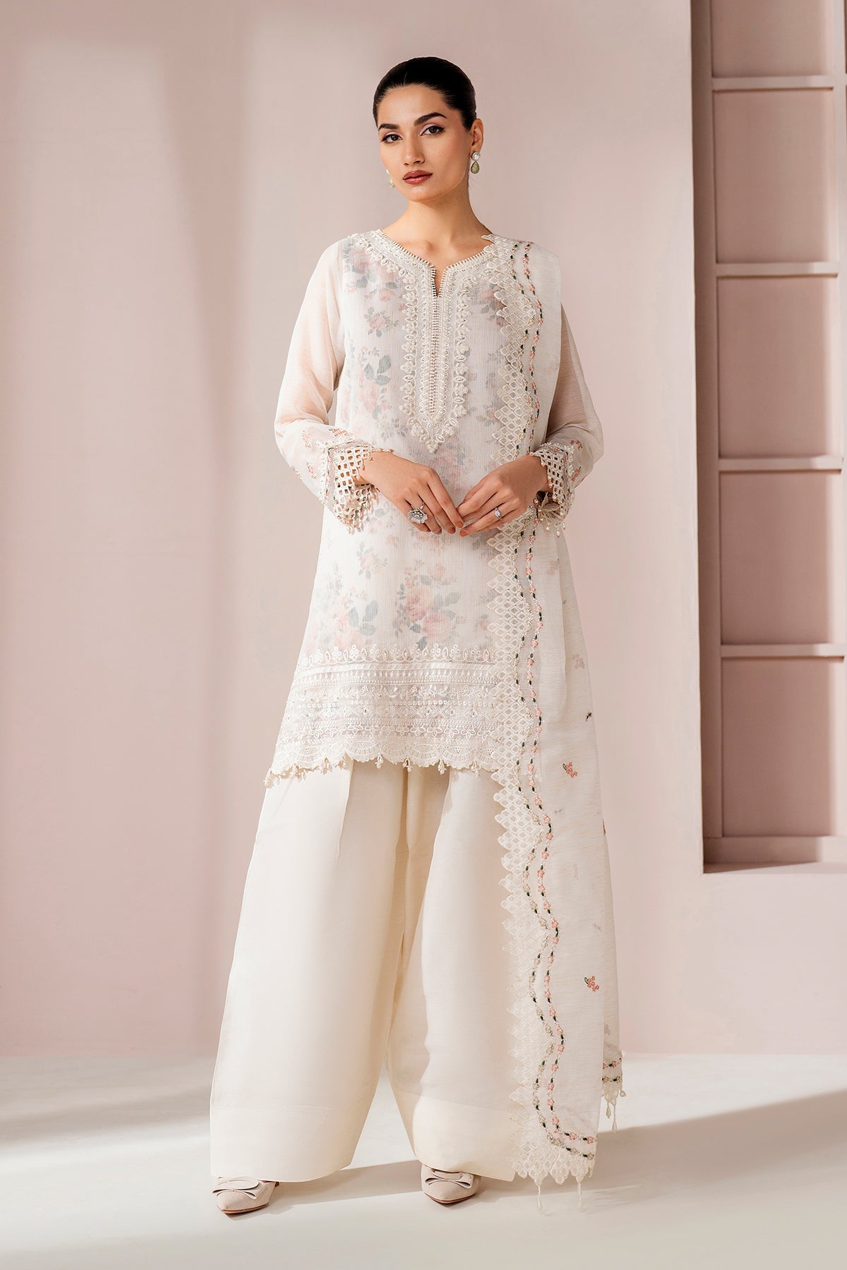 EMBROIDERED COTTON PATTI UF-4187