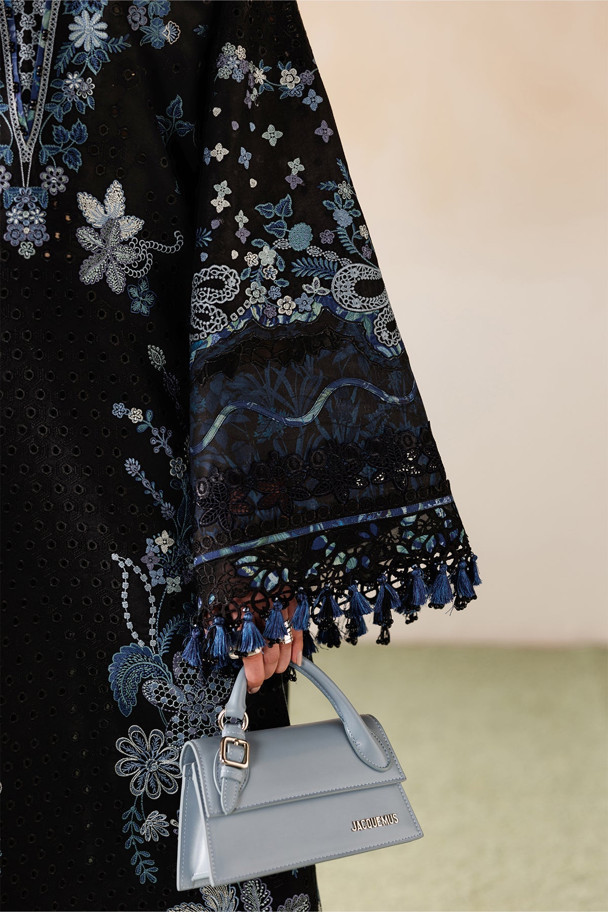 EMBROIDERED LAWN EL26-D08 UNSTITCHED