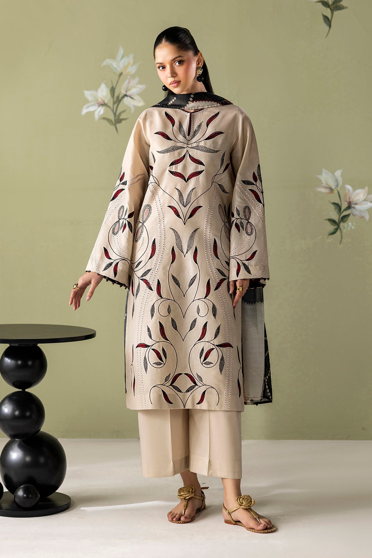 EMBROIDERED LAWN UF-4418