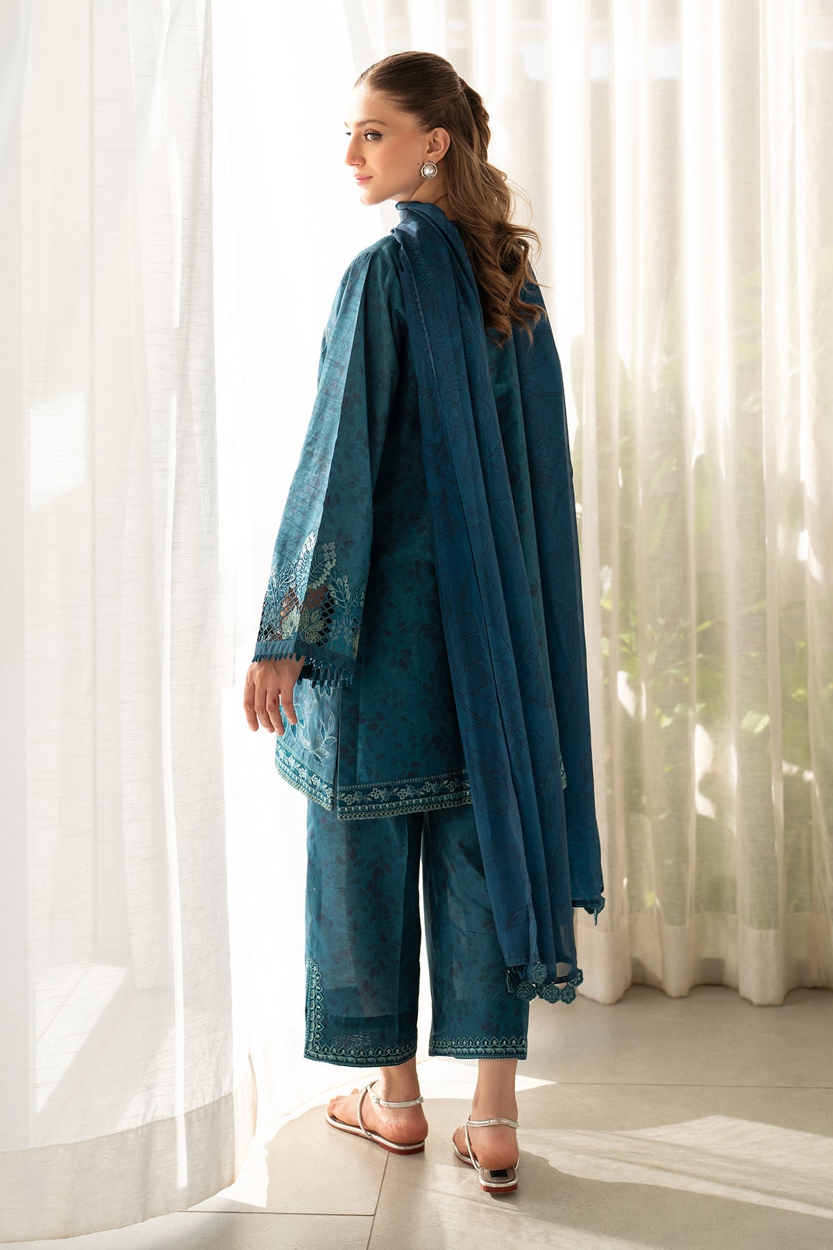 EMBROIDERED PRINTED LAWN UF-4097