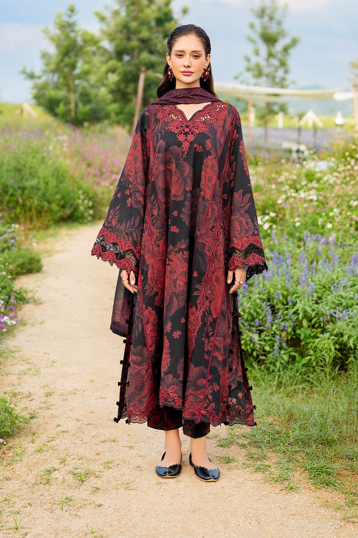 EMBROIDERED LAWN SF-4220