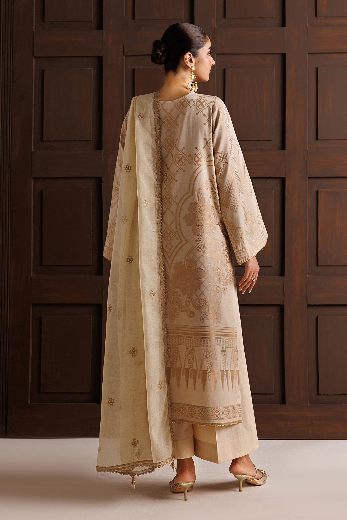 EMBROIDERED ZARRI JACQUARD UF-4508