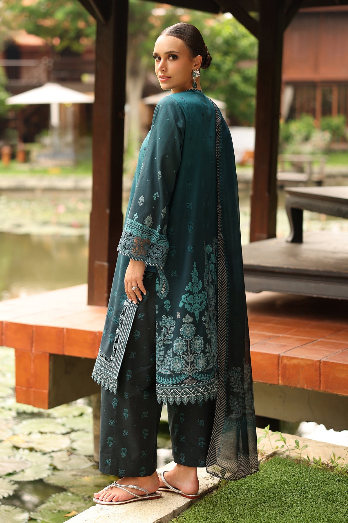 EMBROIDERED PRINTED LAWN UF-4259