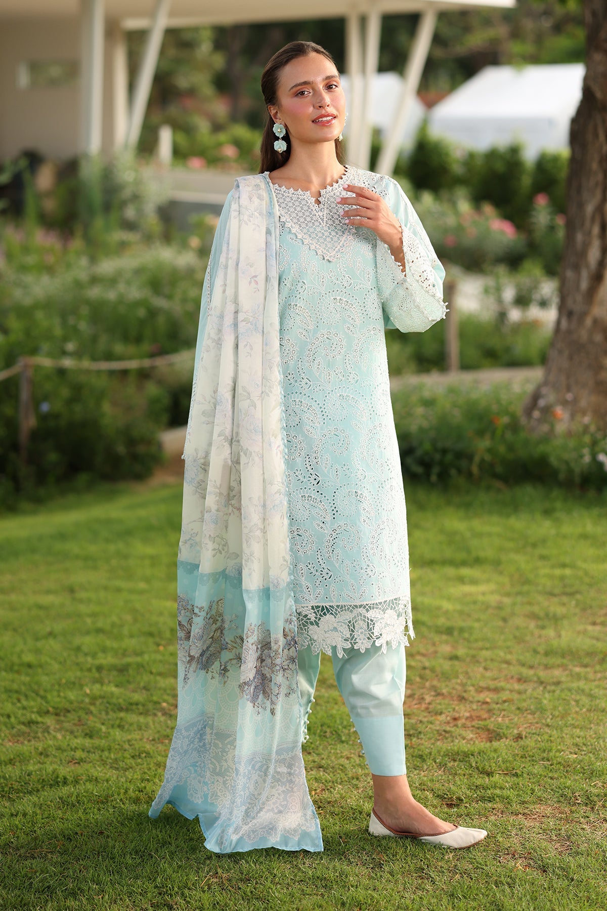EMBROIDERED LAWN UF-4242