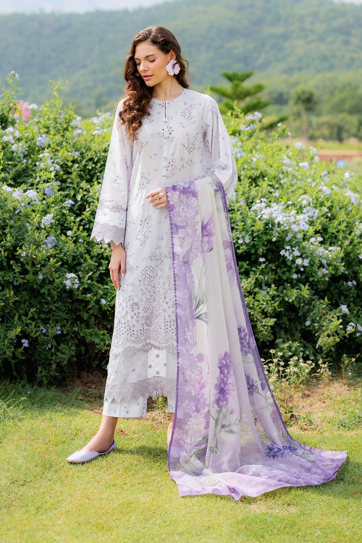 EMBROIDERED LAWN SF-4211