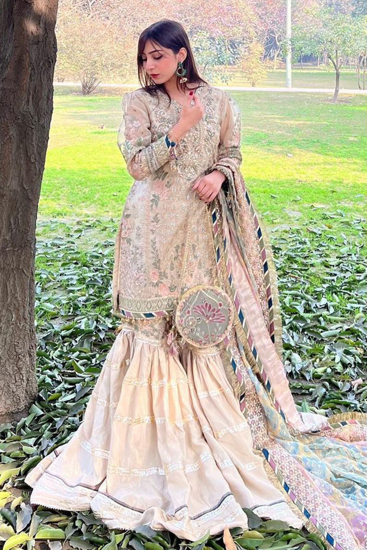 Buy Pakistani Bridal Maroon Velvet Lehnga Dress Online – Nameera by Farooq