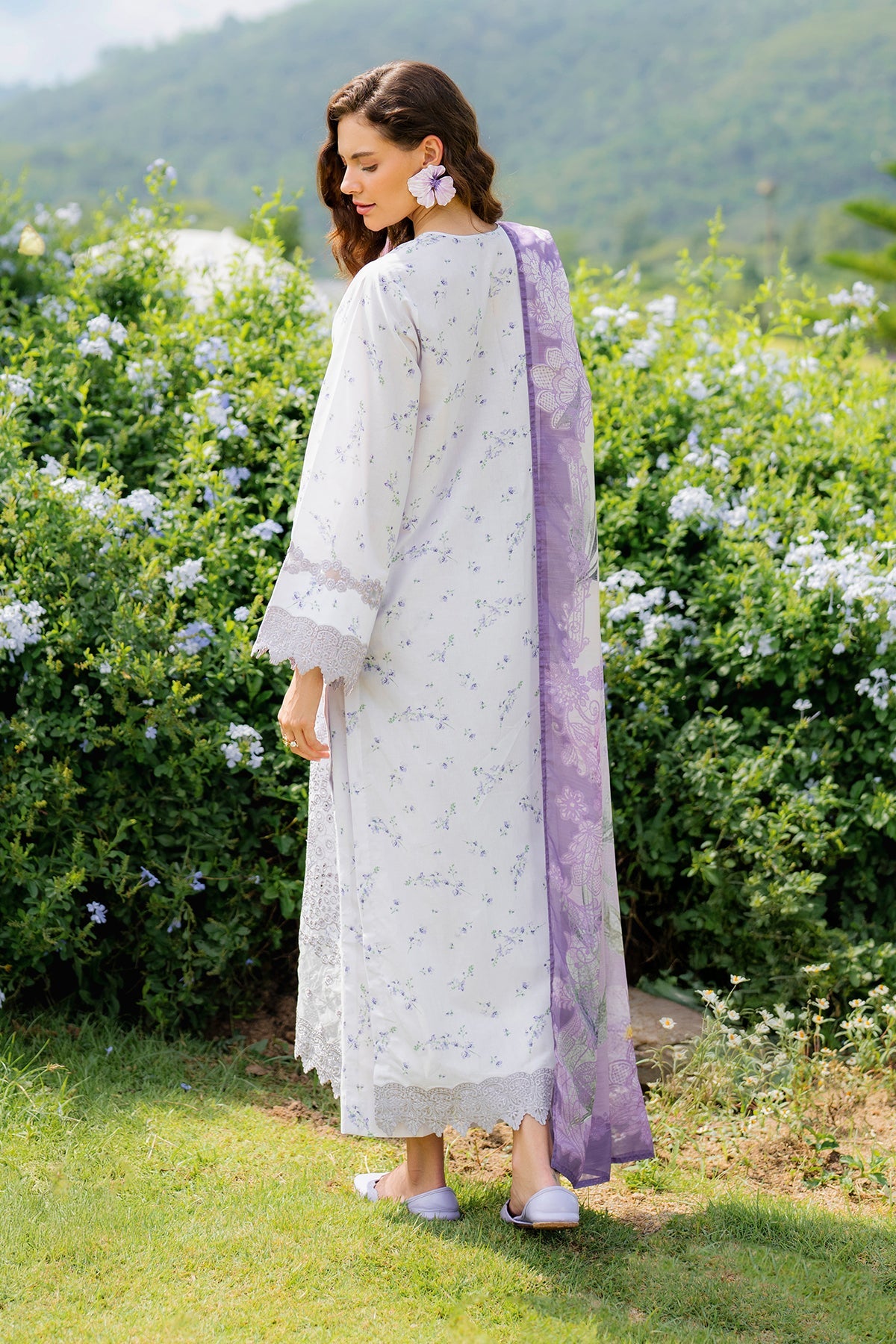 EMBROIDERED LAWN SF-4211