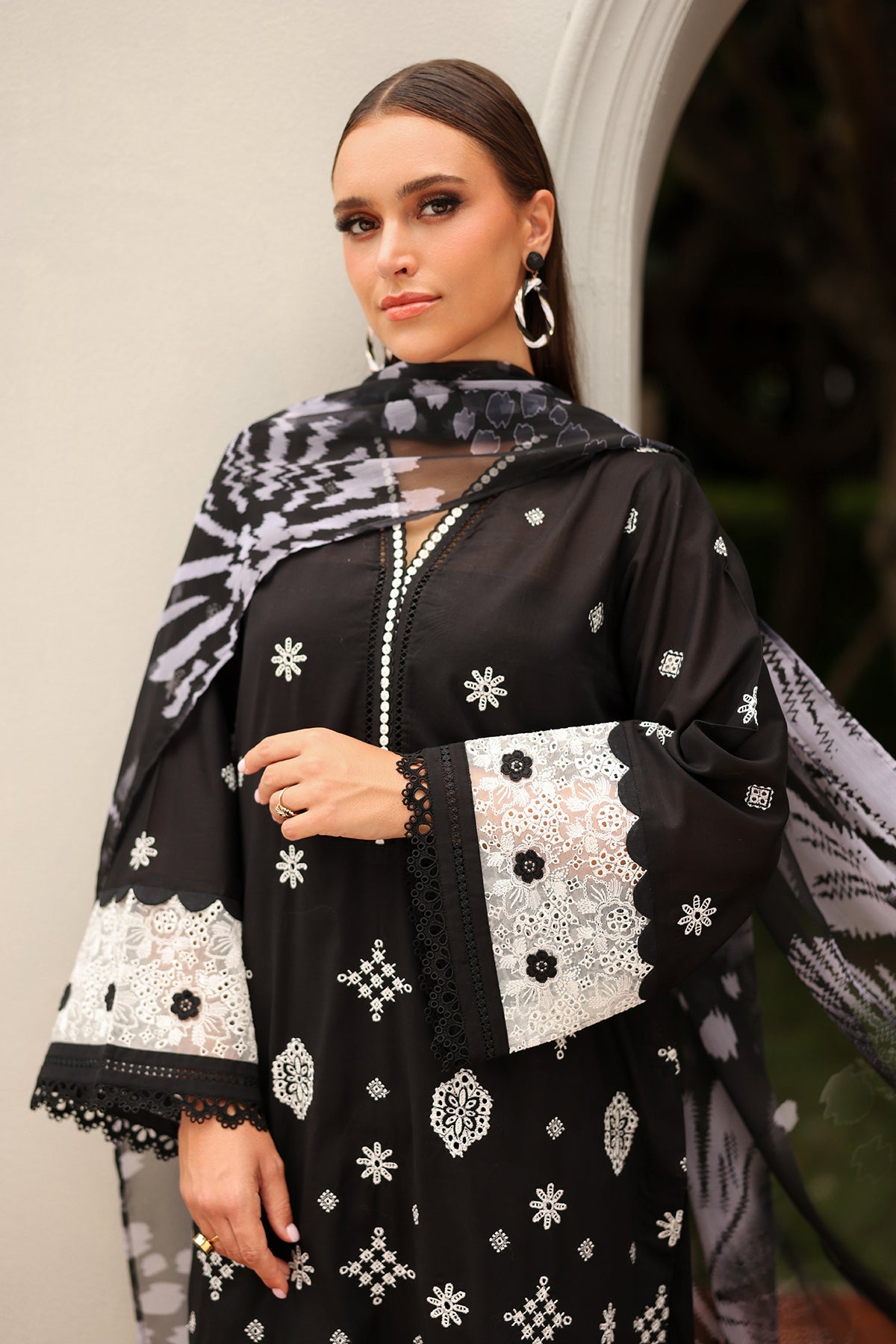 EMBROIDERED LAWN SF-4192