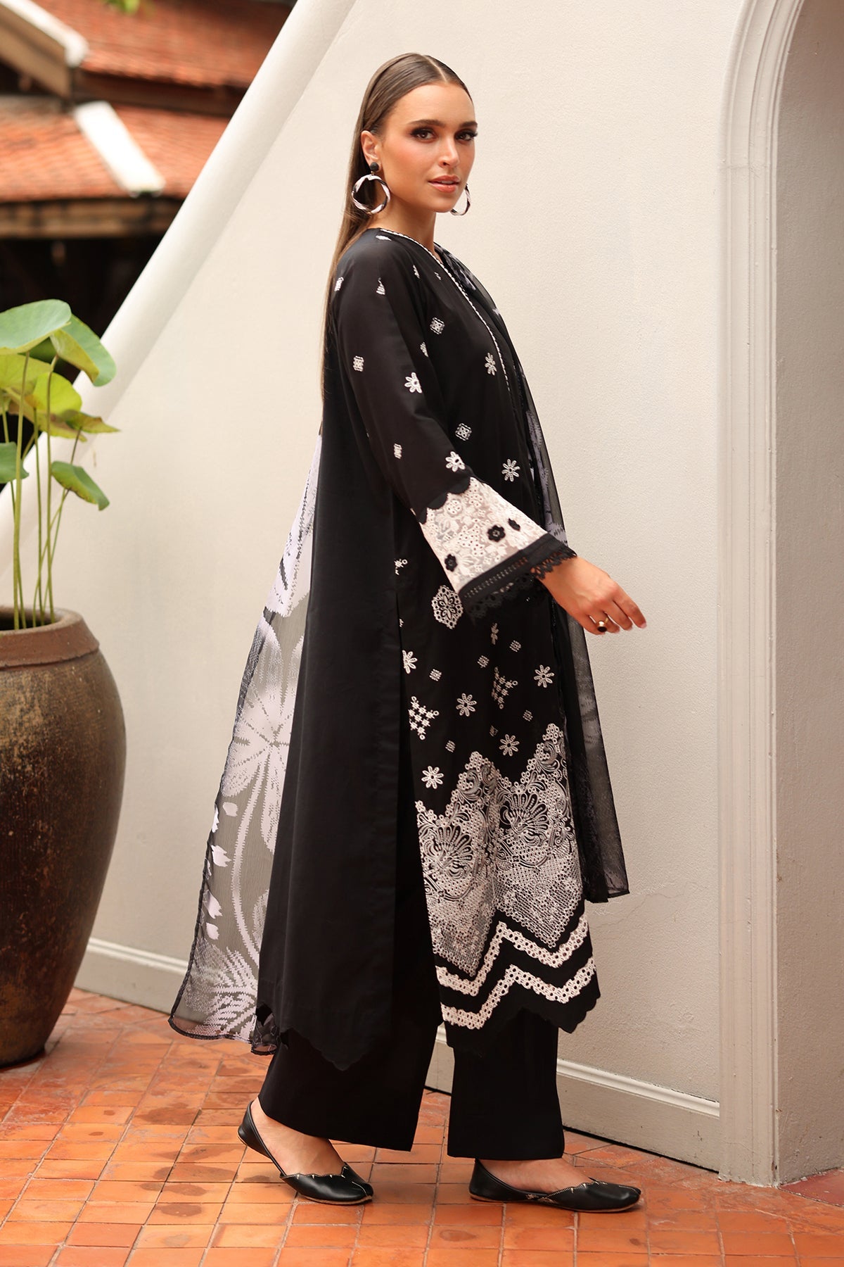 EMBROIDERED LAWN SF-4192